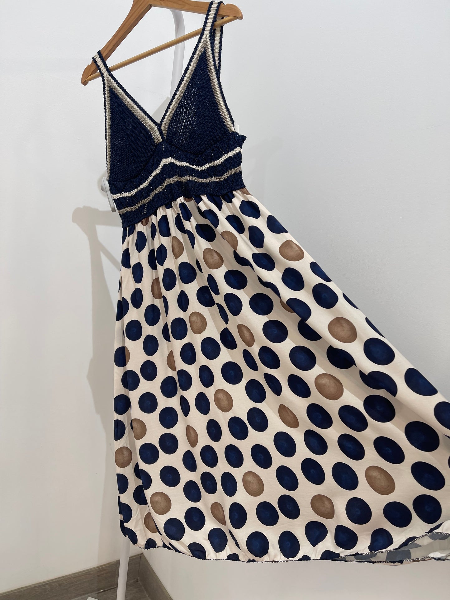 Vestido Midi con Top de Punto y Falda de Lunares