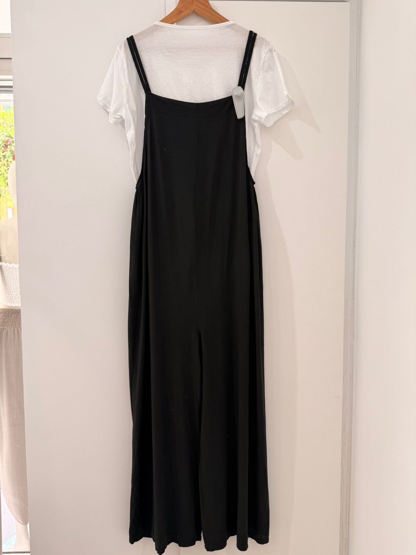 Conjunto de Mono Largo y Camiseta Blanca 20092