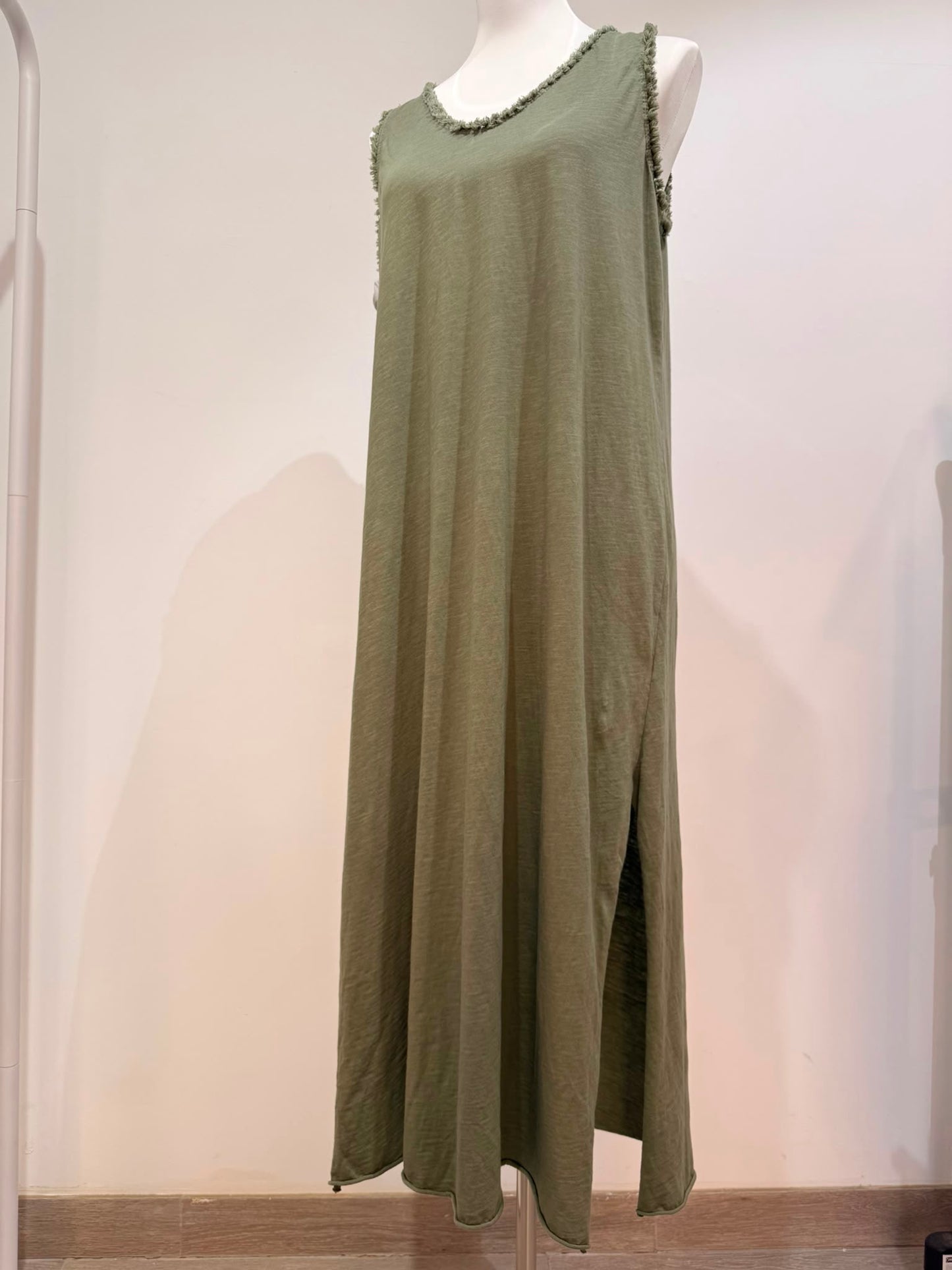 Vestido Largo Casual con Detalle de Flecos