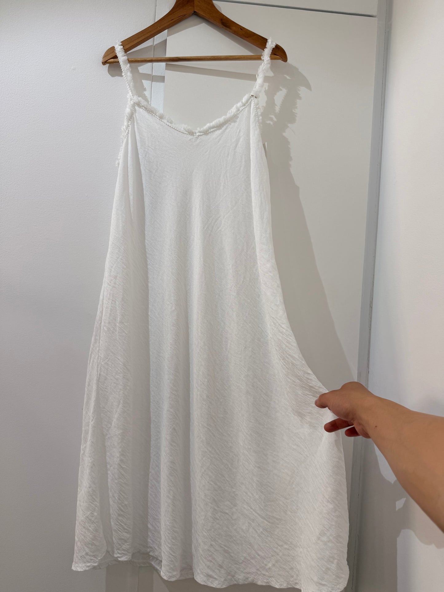 Vestido midi con detalle desflecado 37612