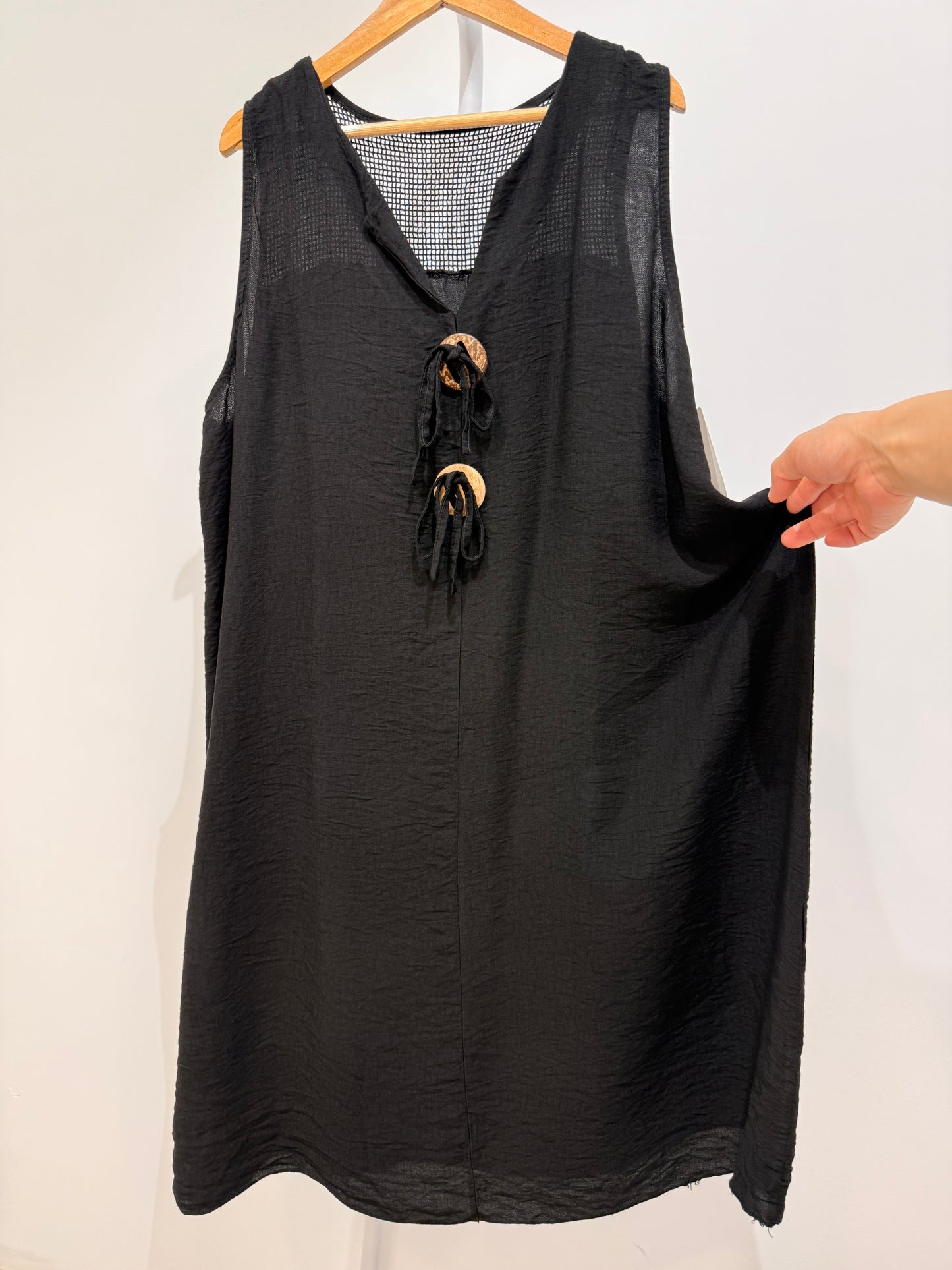 Vestido Midi con Detalle de Red