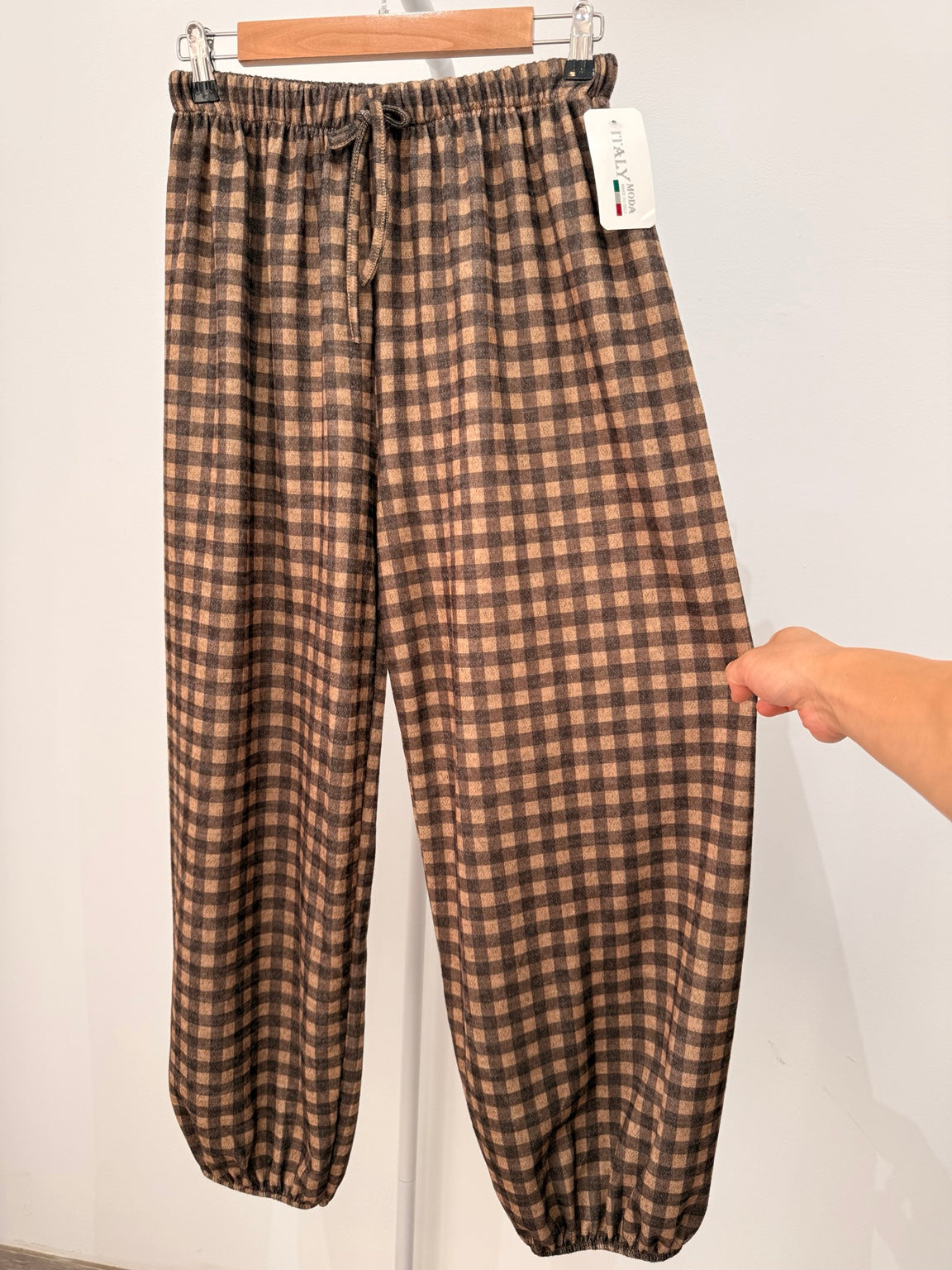 Pantalón Jogger Vichy Otoño marrón frontal
