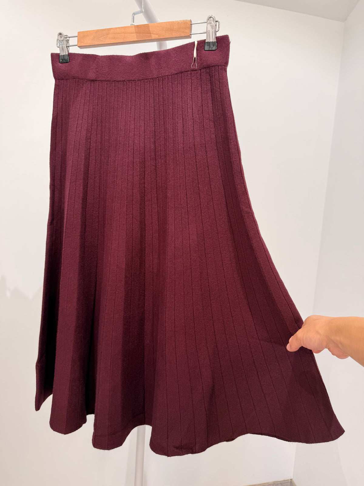 Falda midi plisada de punto 60319