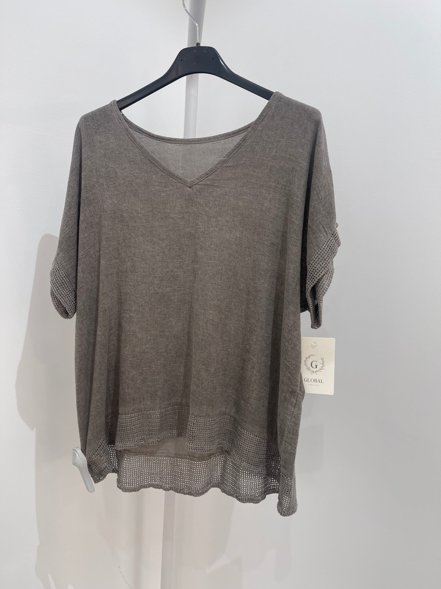Blusa Fluida de Algodón con Bordes Calados
