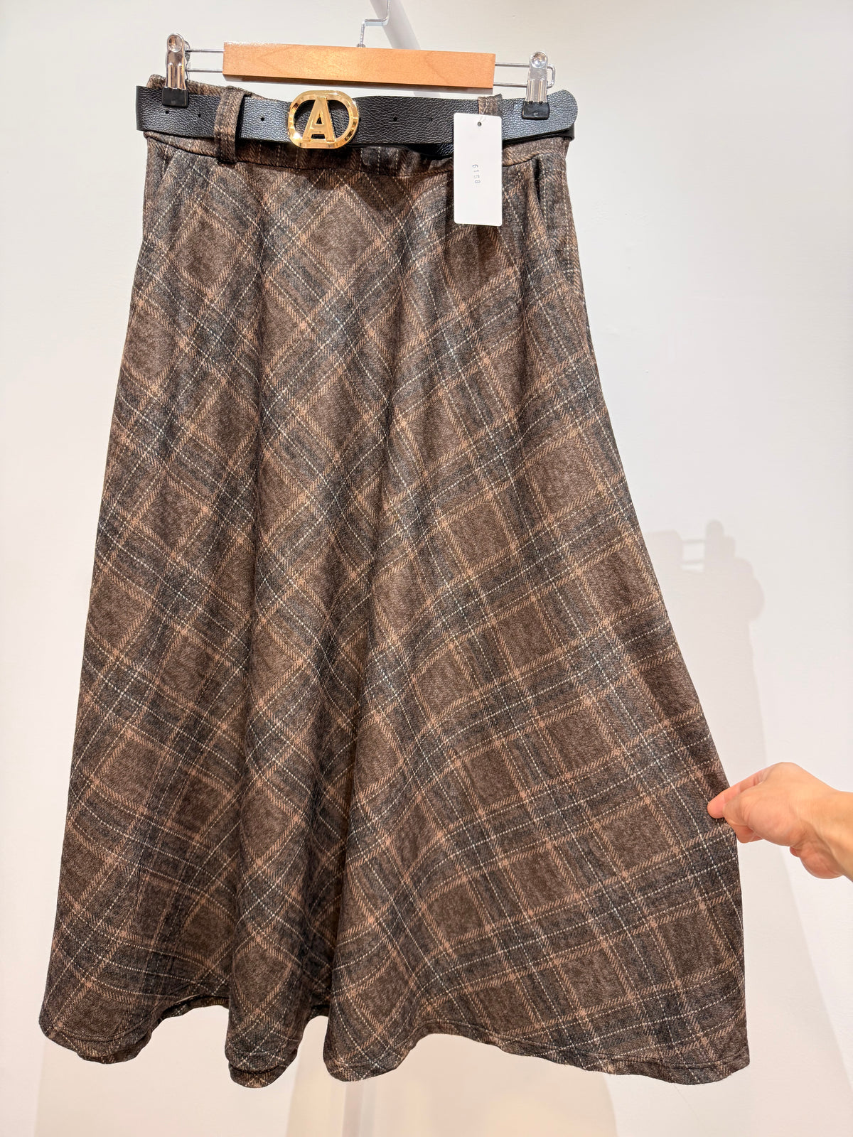 Falda midi de cuadros 6158