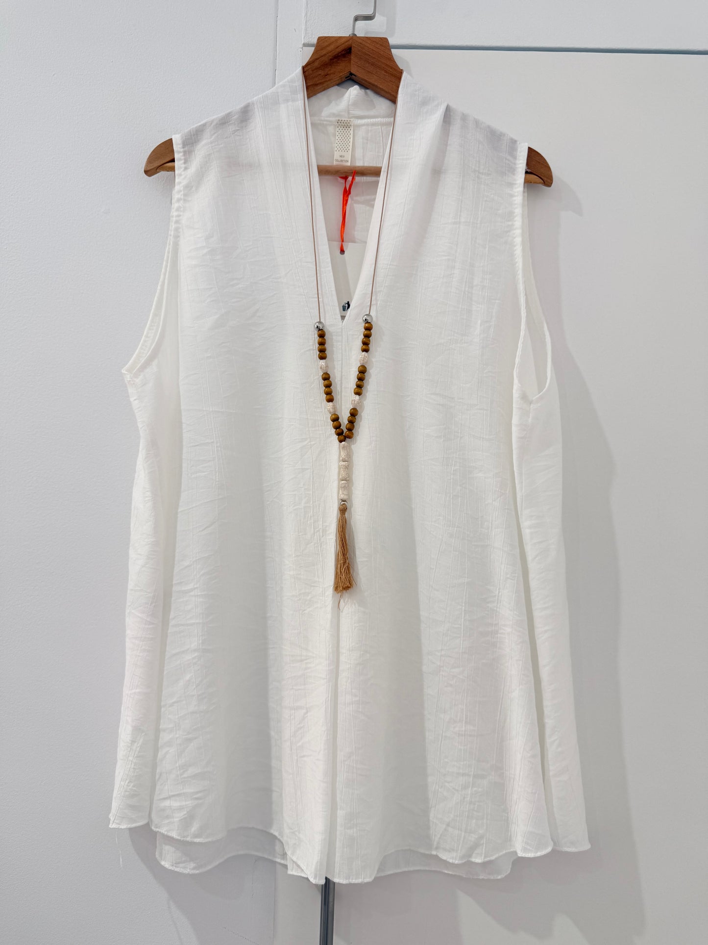 Blusa sin mangas con escote en V 26183