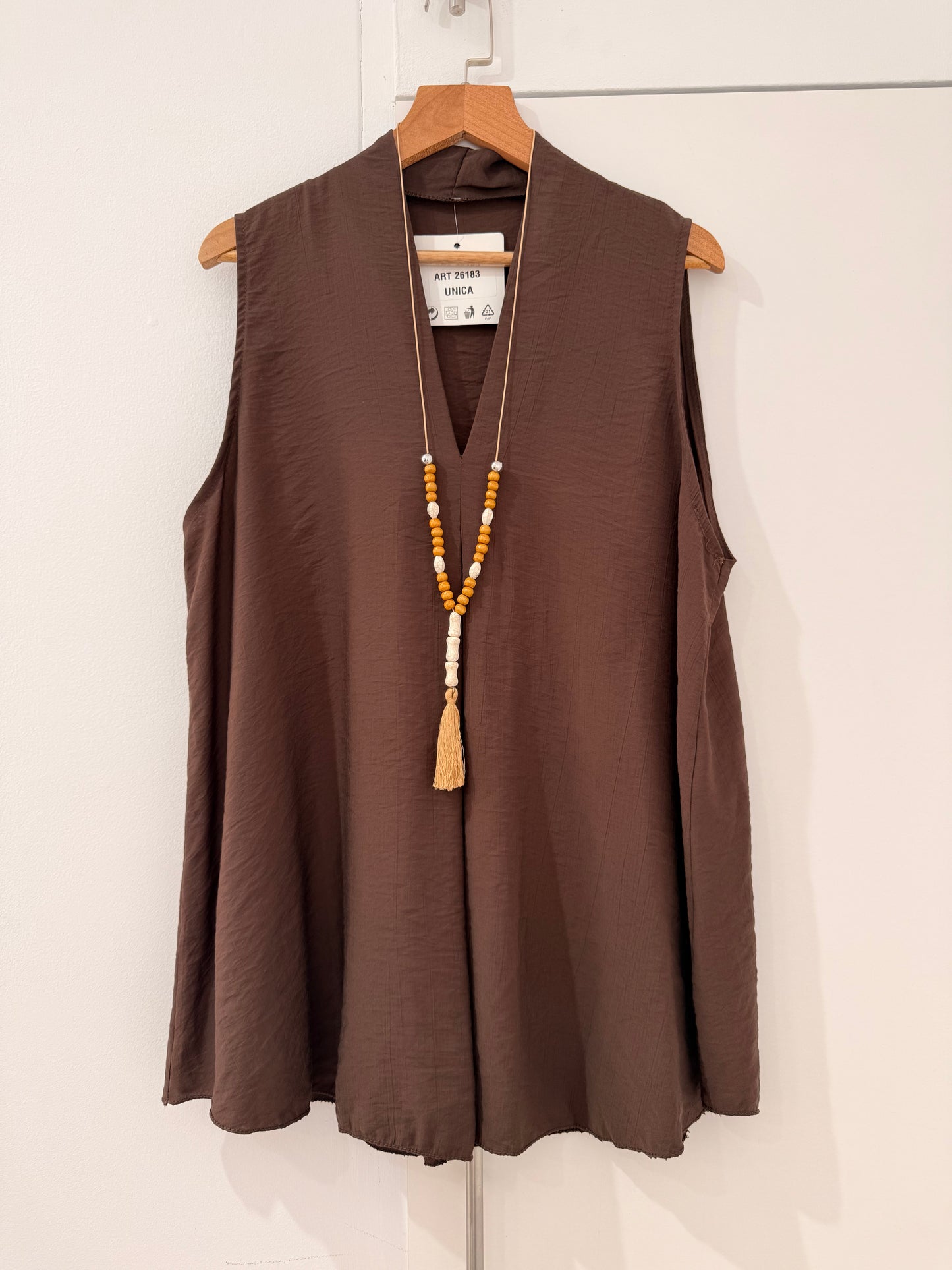 Blusa sin mangas con escote en V 26183