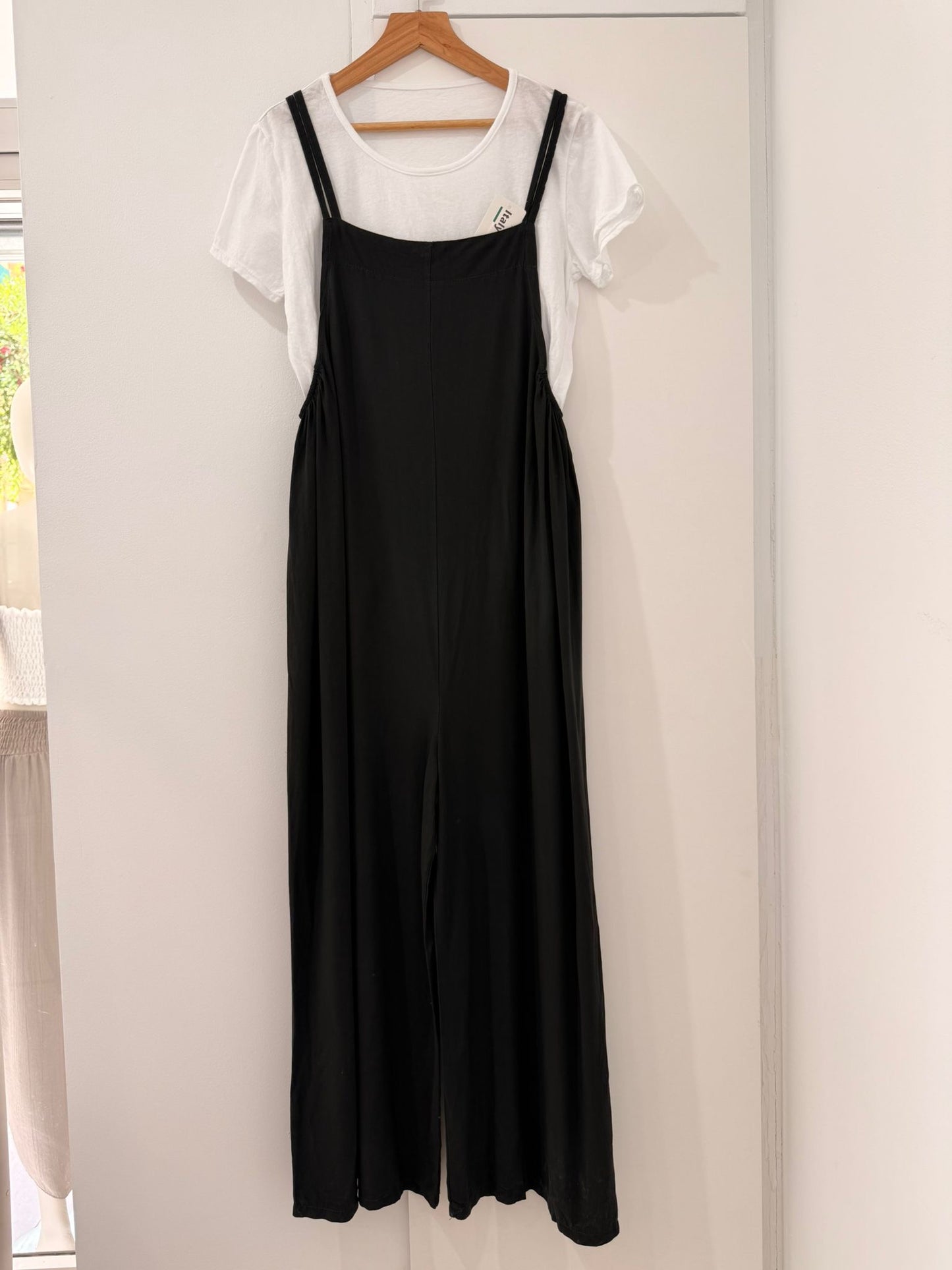 Conjunto de Mono Largo y Camiseta Blanca 20092