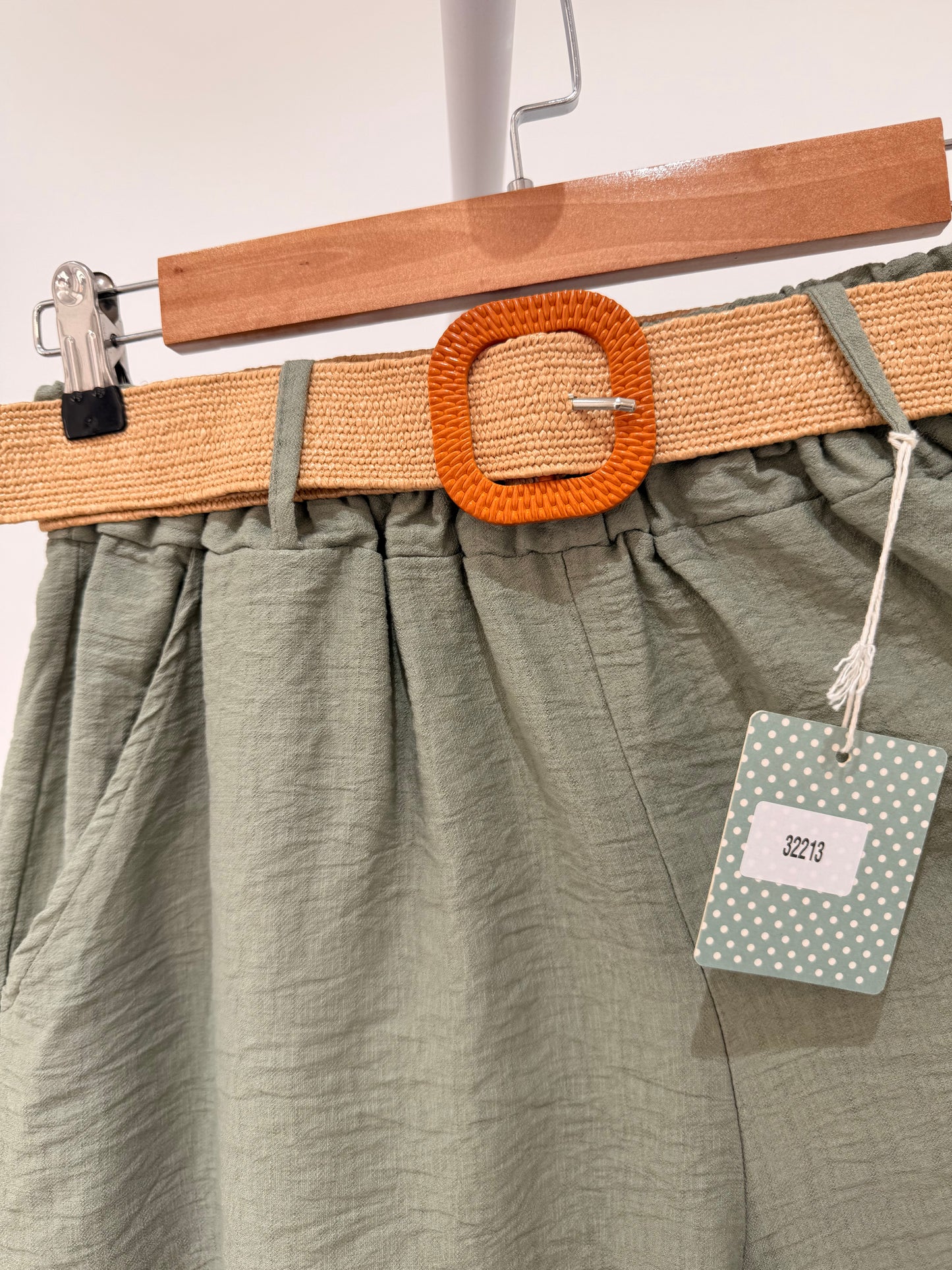 Pantalón Corto con Cinturón 32212