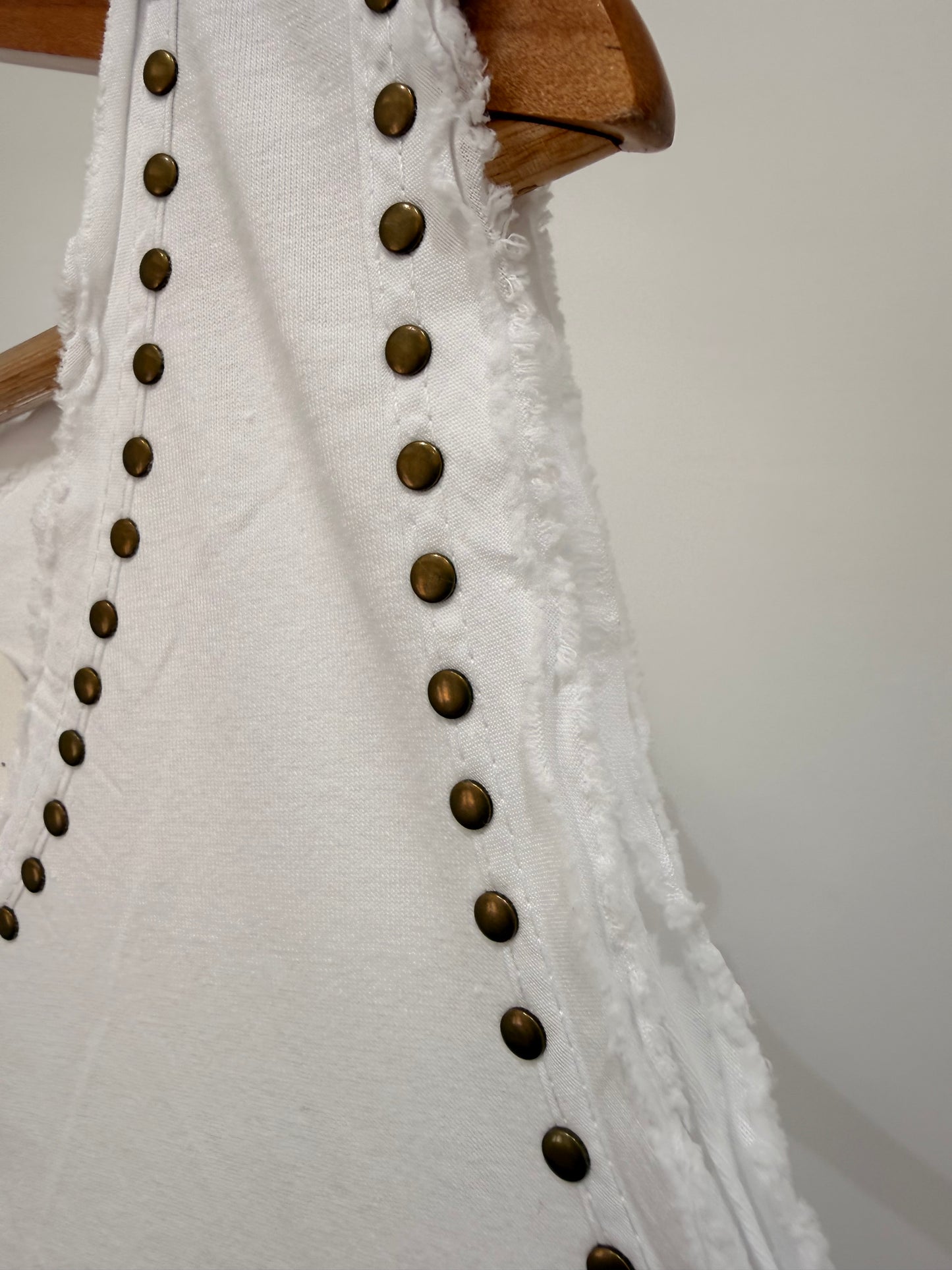 Camiseta de tirantes con tachuelas 7507