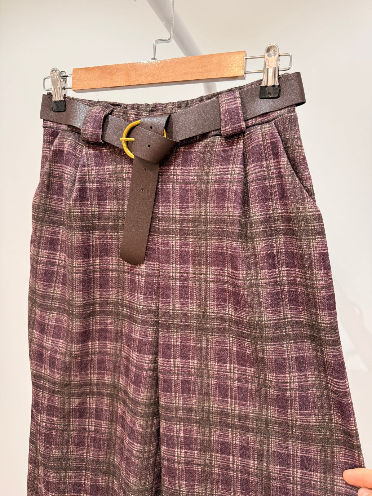 Pantalón pernera ancha estampado de cuadros 362309
