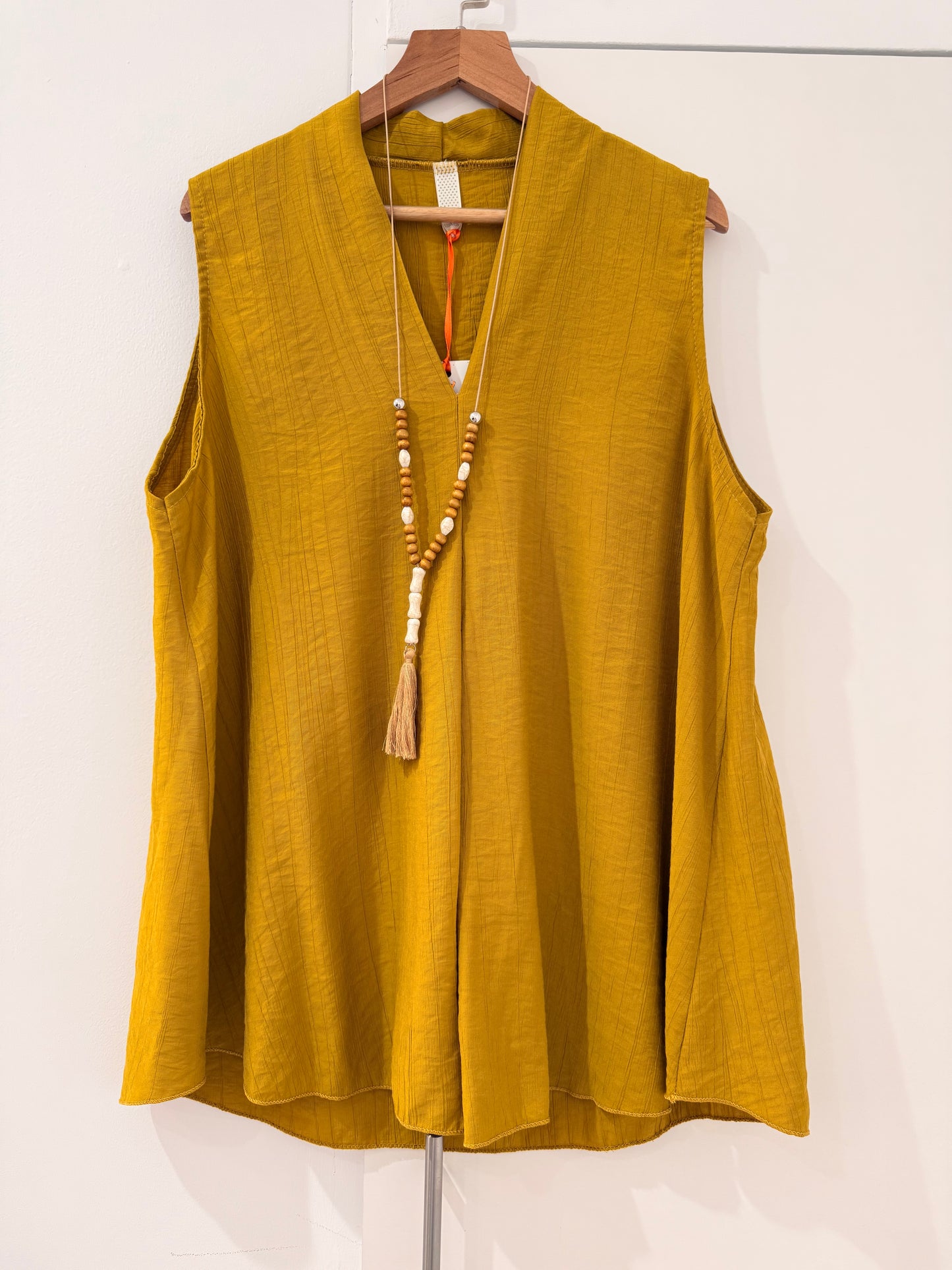 Blusa sin mangas con escote en V 26183