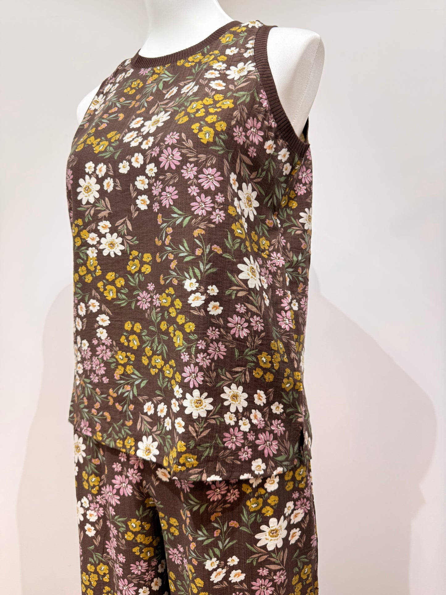 Blusa sin mangas estampado floral 1560195