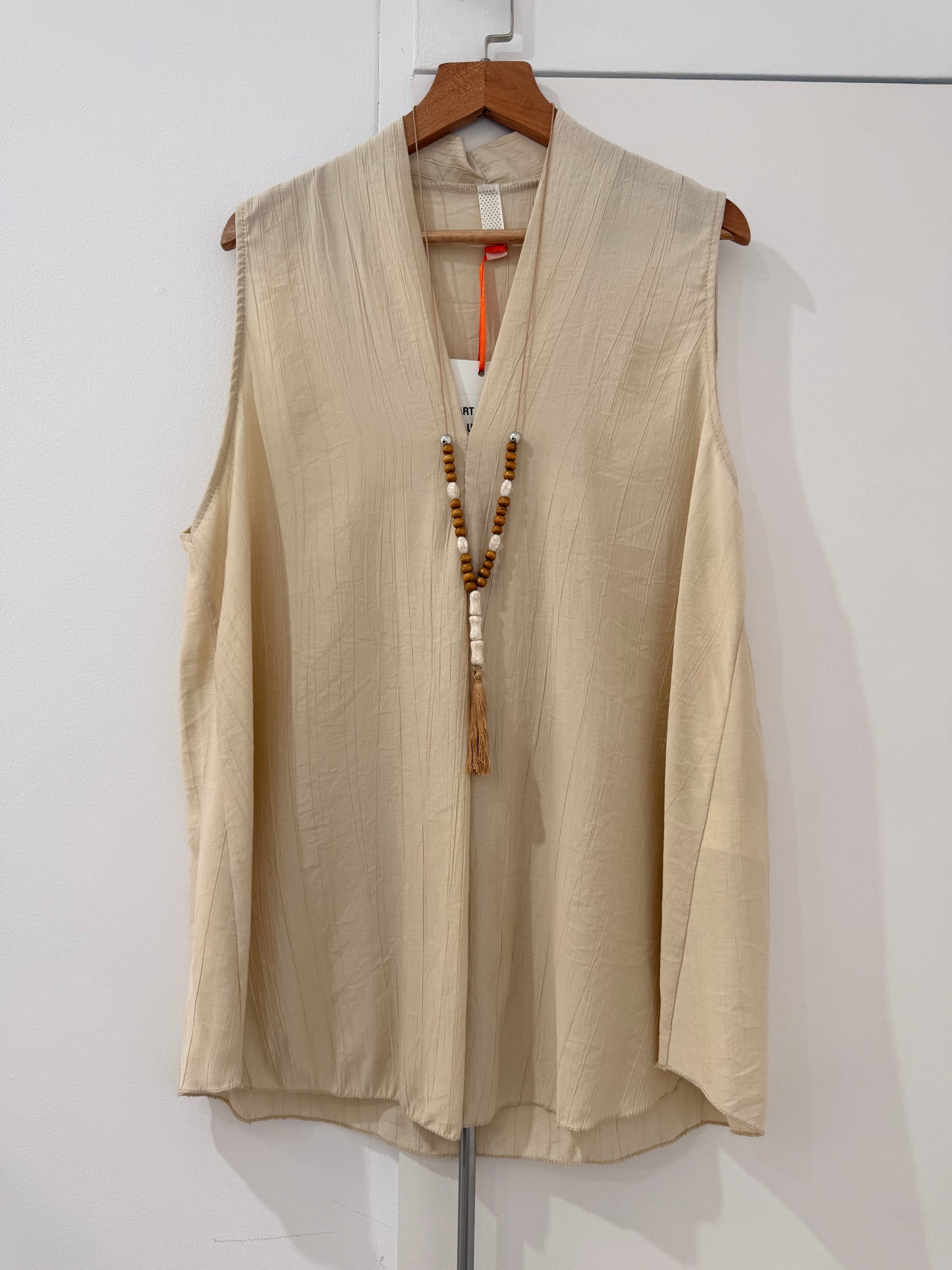 Blusa sin mangas con escote en V 26183