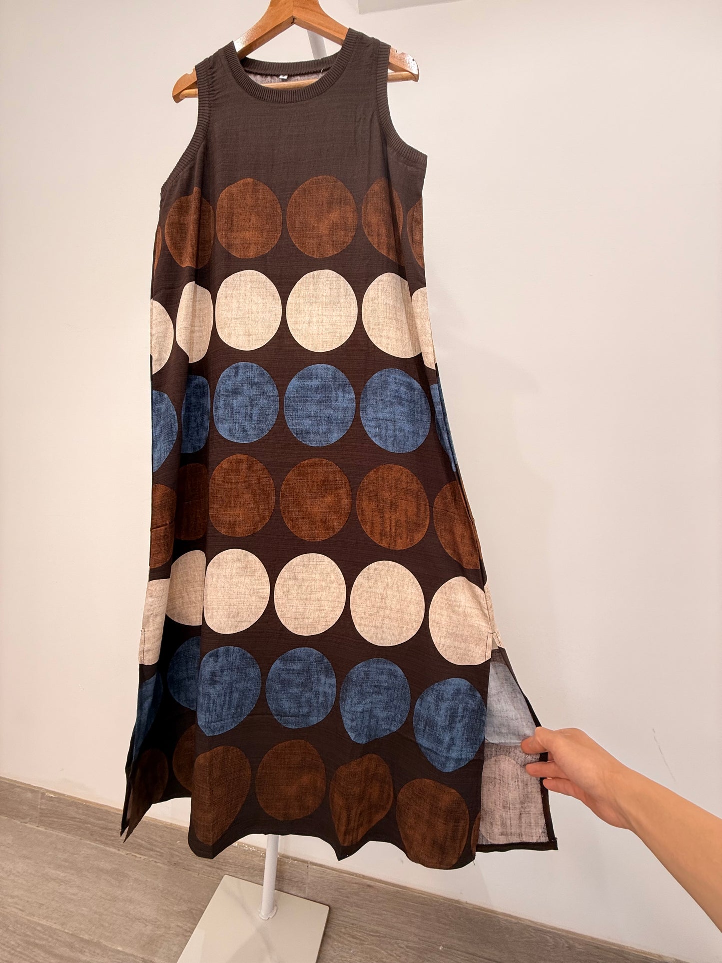 Vestido Largo de Punto con Lunares