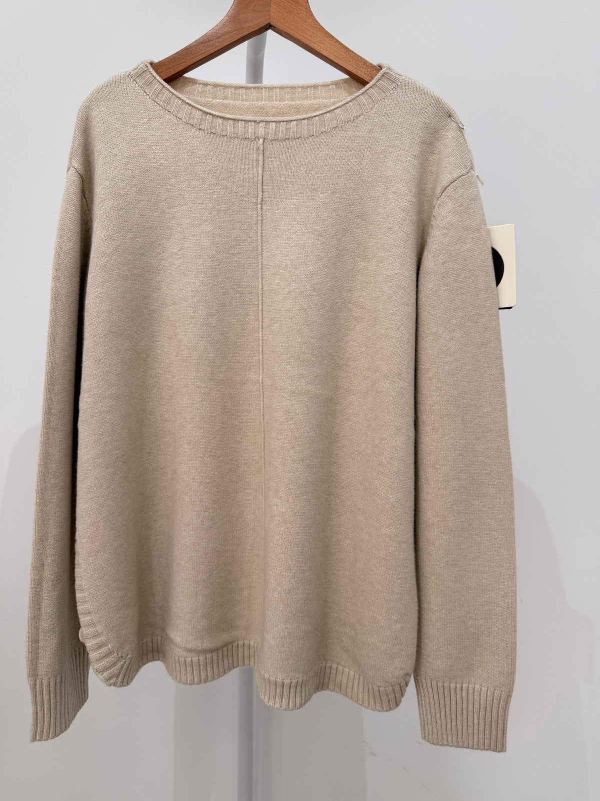 Jersey de punto detalle central vertical y botones laterales 26786