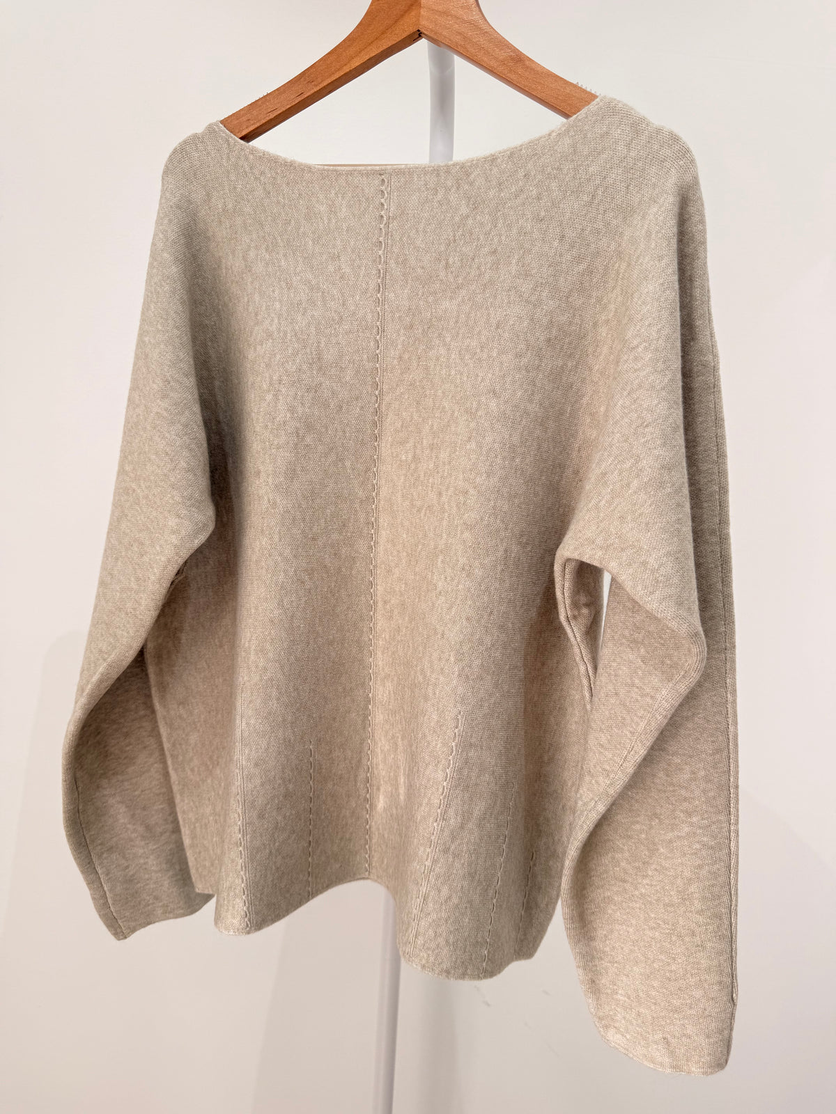 Jersey con costuras decorativas 60355