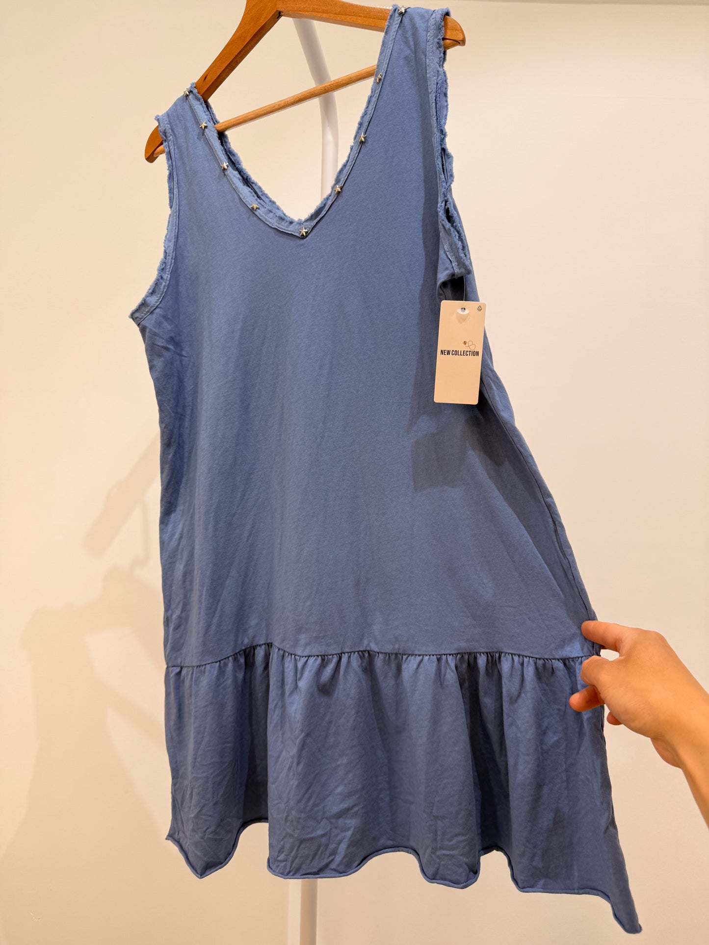Vestido Corto de Algodón con Tachuelas de Estrellas y Volante
