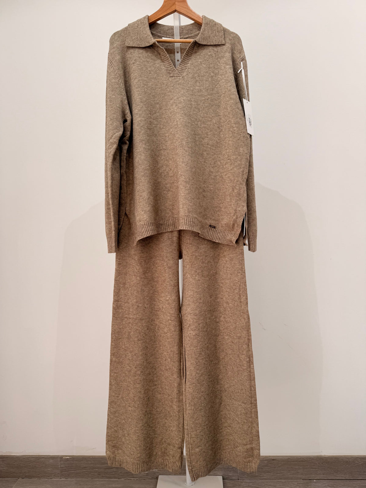 Conjunto de punto (Jersey con cuello polo y Pantalón ancho) 9859