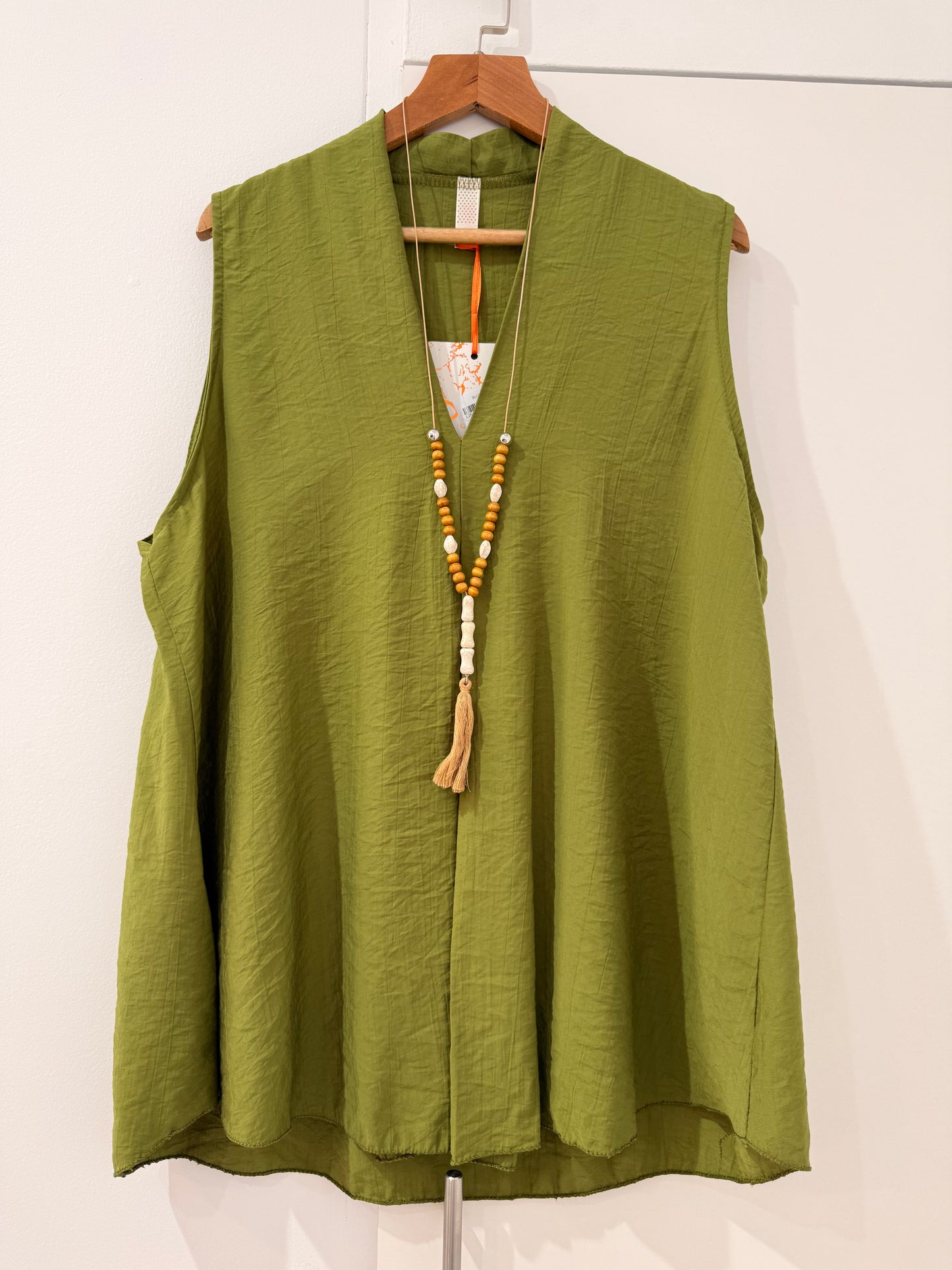 Blusa sin mangas con escote en V 26183