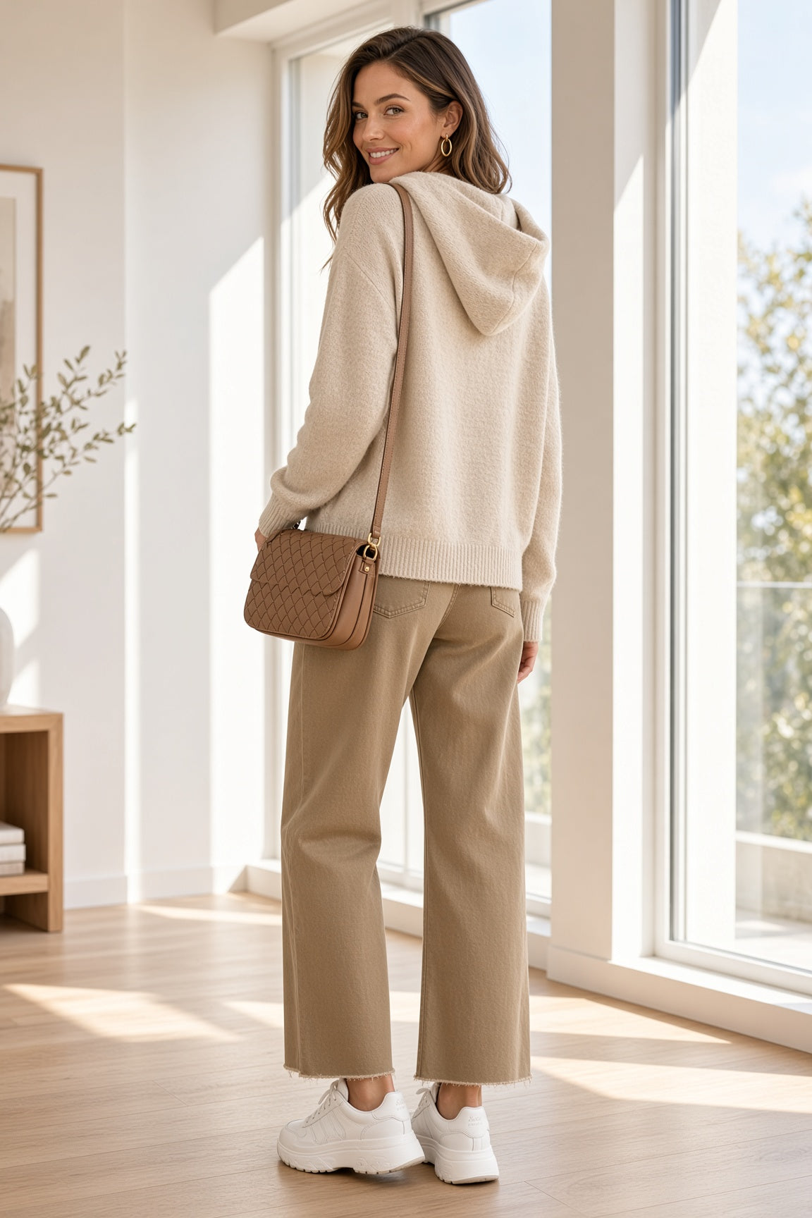 Chaqueta de punto con capucha y cremallera 022