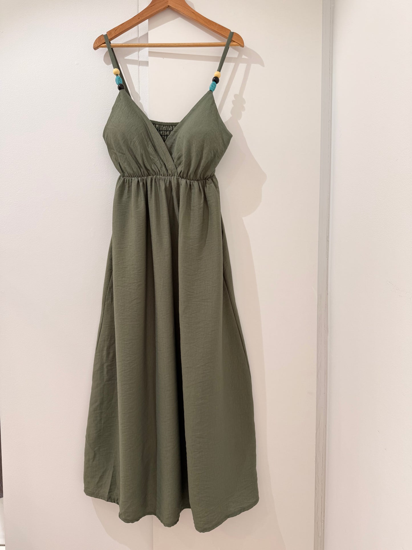 Vestido Largo con Cuentas y Pecho Preformado 26066