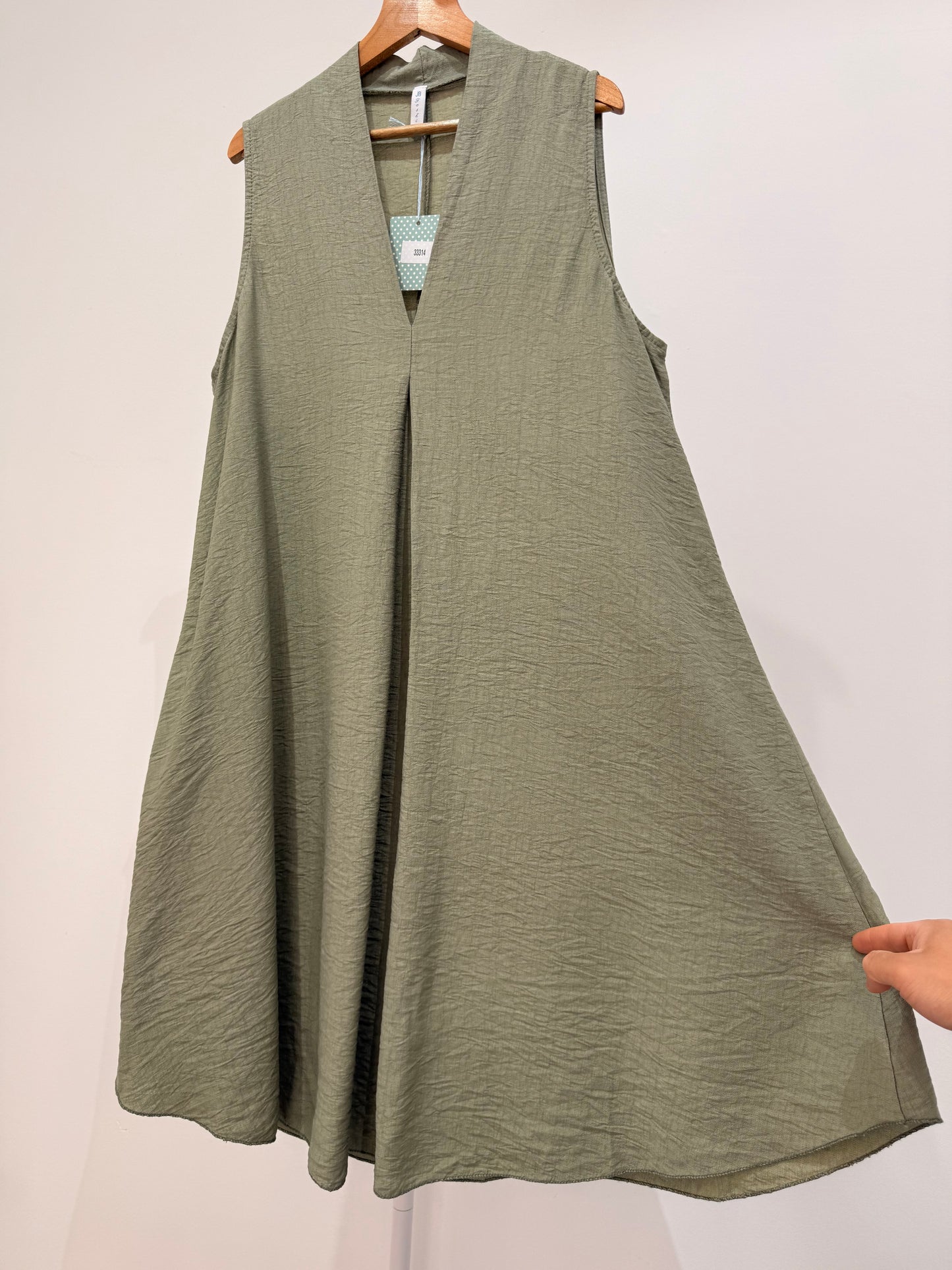 Vestido Midi Evase Sin Mangas