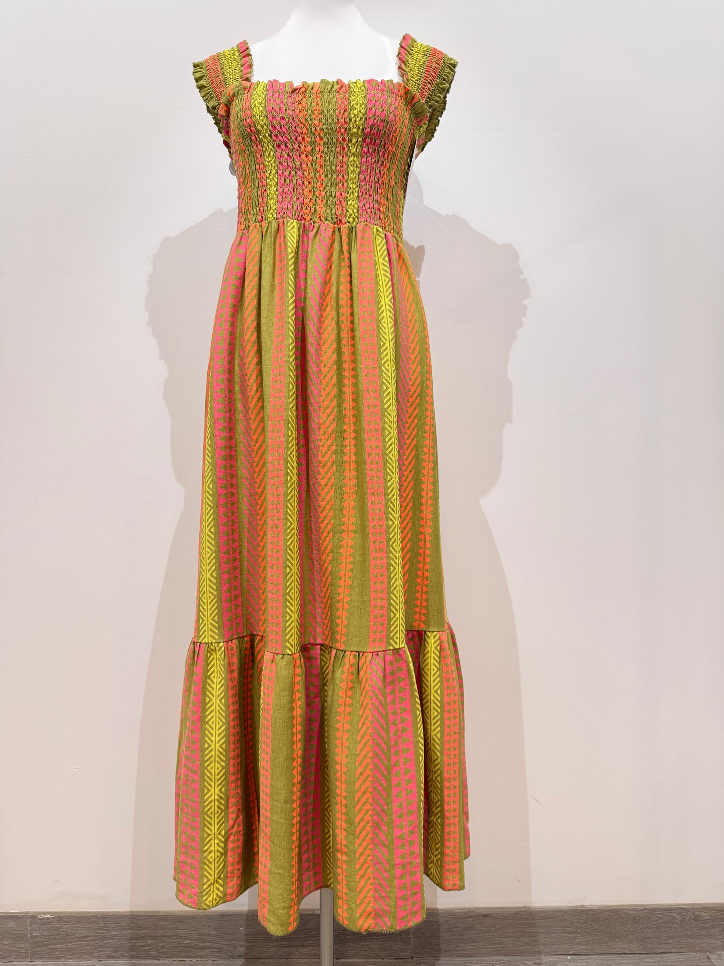 Vestido Largo Boho Pecho Nido de Abeja y Estampado Étnico 09530