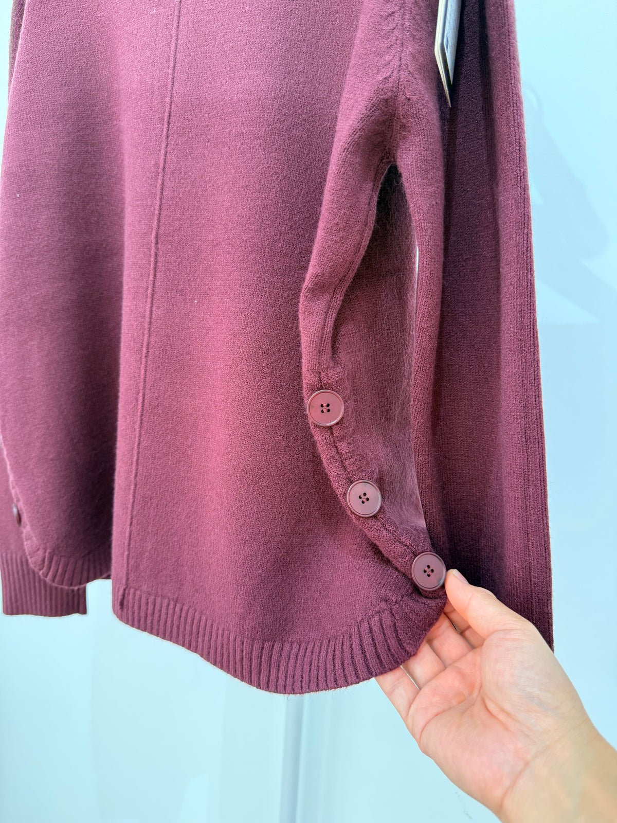 Jersey de punto detalle central vertical y botones laterales 26786