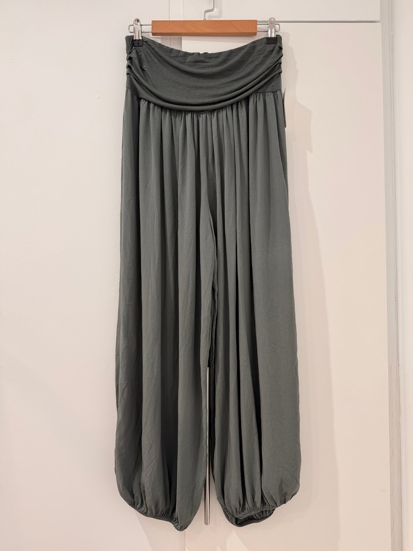 Pantalón bombacho con cintura elástica ancha 2092