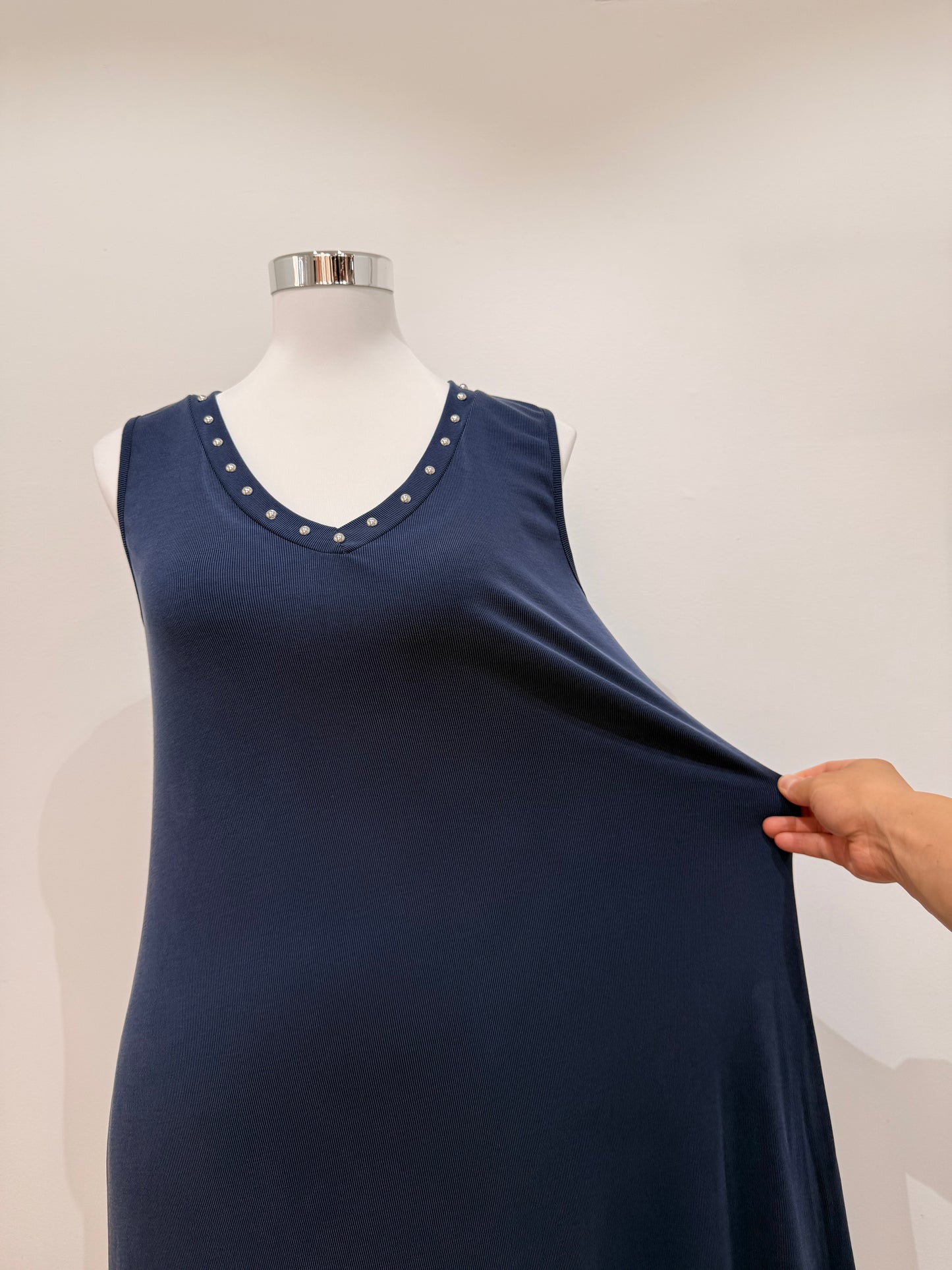 Vestido Largo de Canalé cuello tachuelas 3120