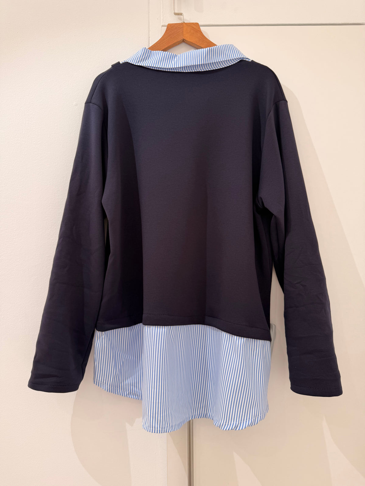 Sudadera efecto dos piezas con camisa superpuesta 8089
