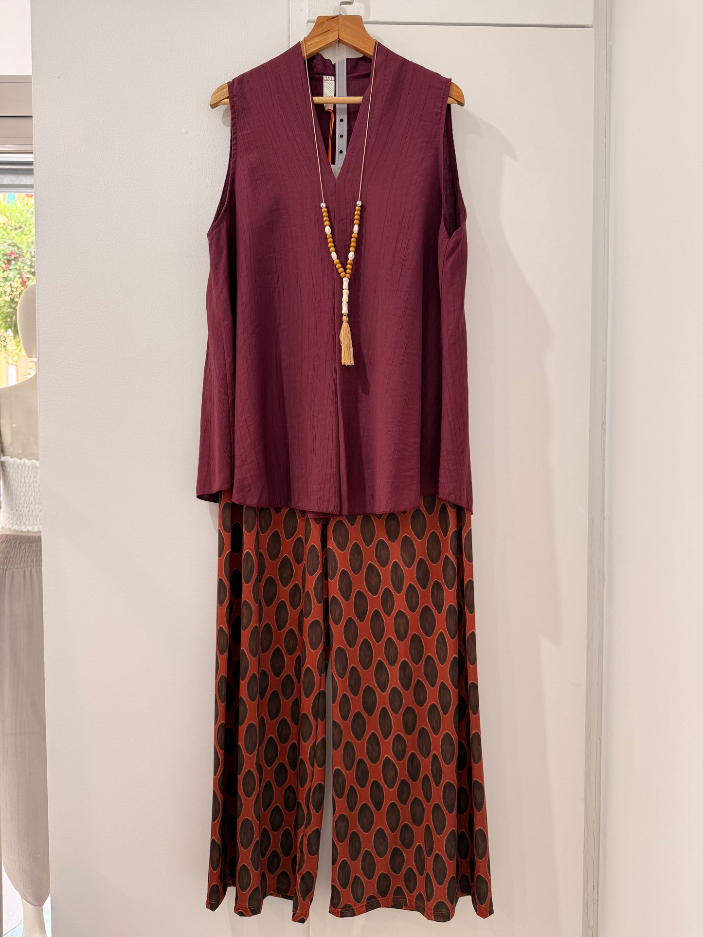Blusa sin mangas con escote en V 26183