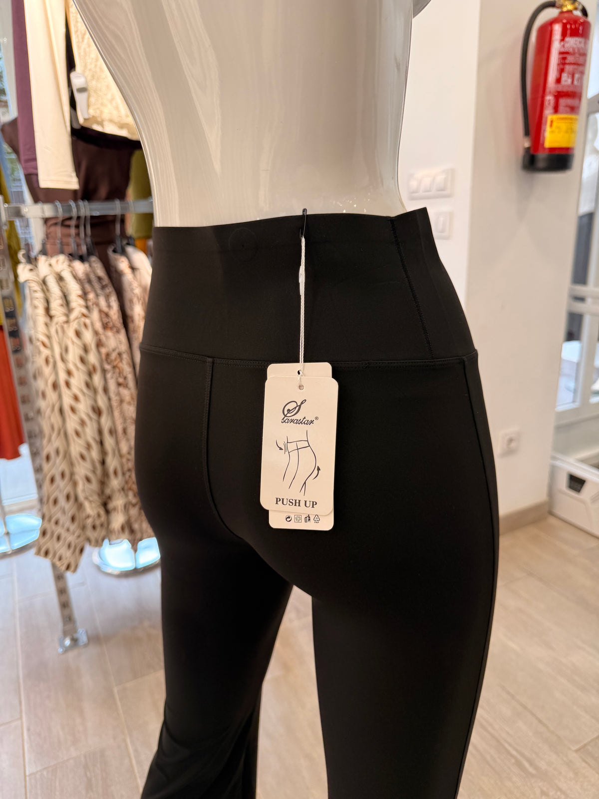 Leggings acampanados de talle alto 90602