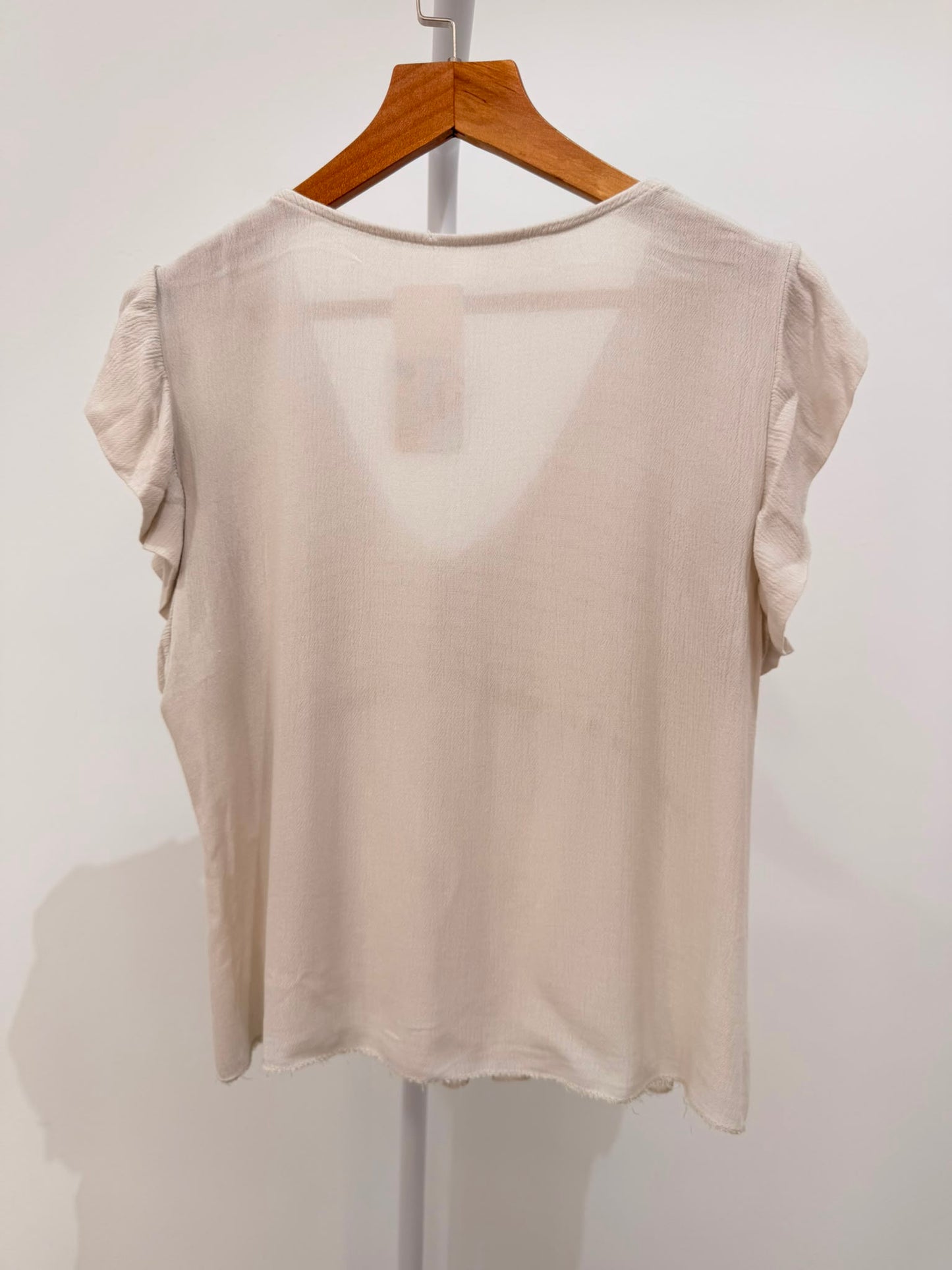 Top Fluido con Pecho Fruncido y Volantes