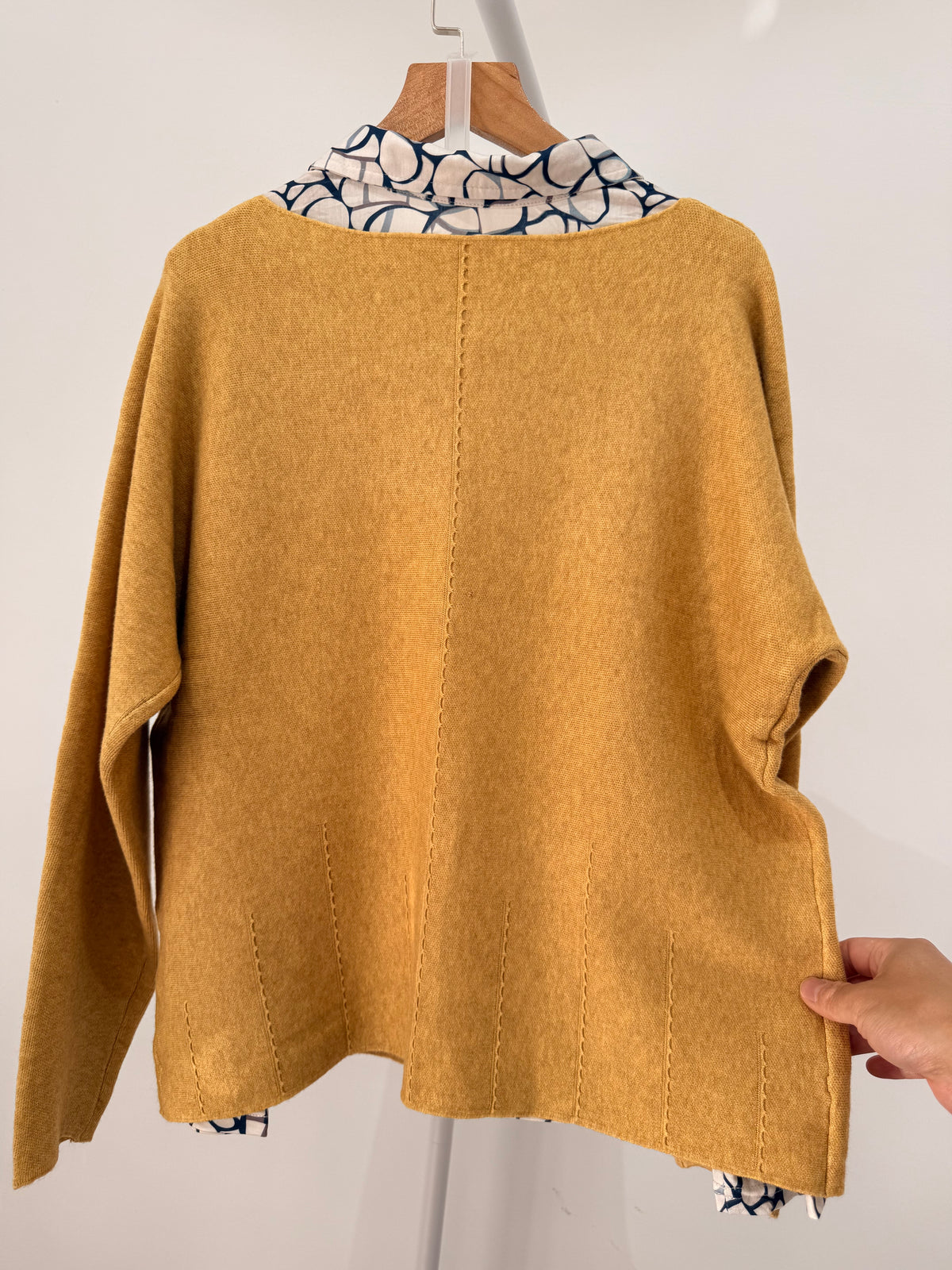 Jersey con costuras decorativas 60355