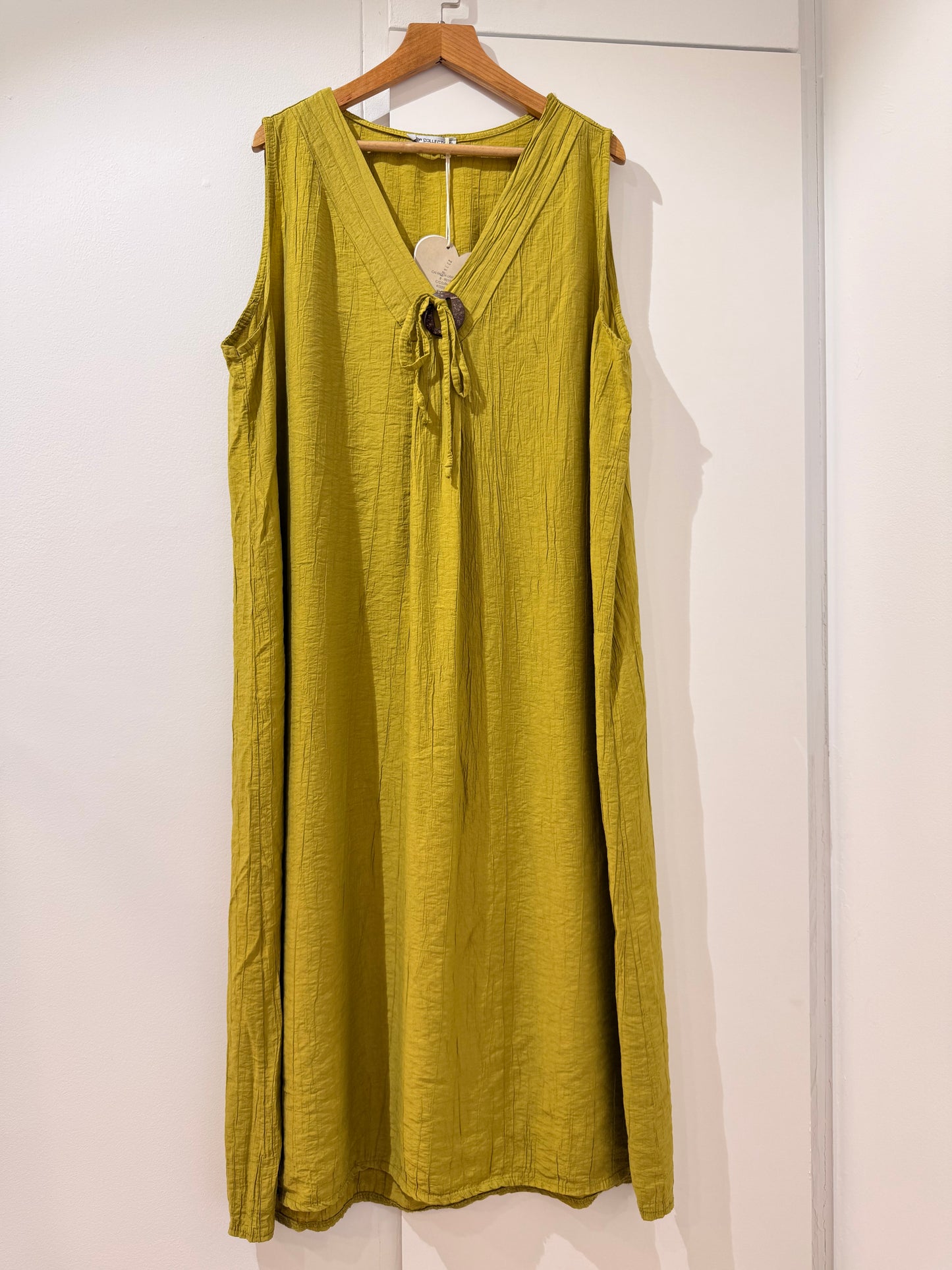 Vestido midi texturizado sin mangas 263668