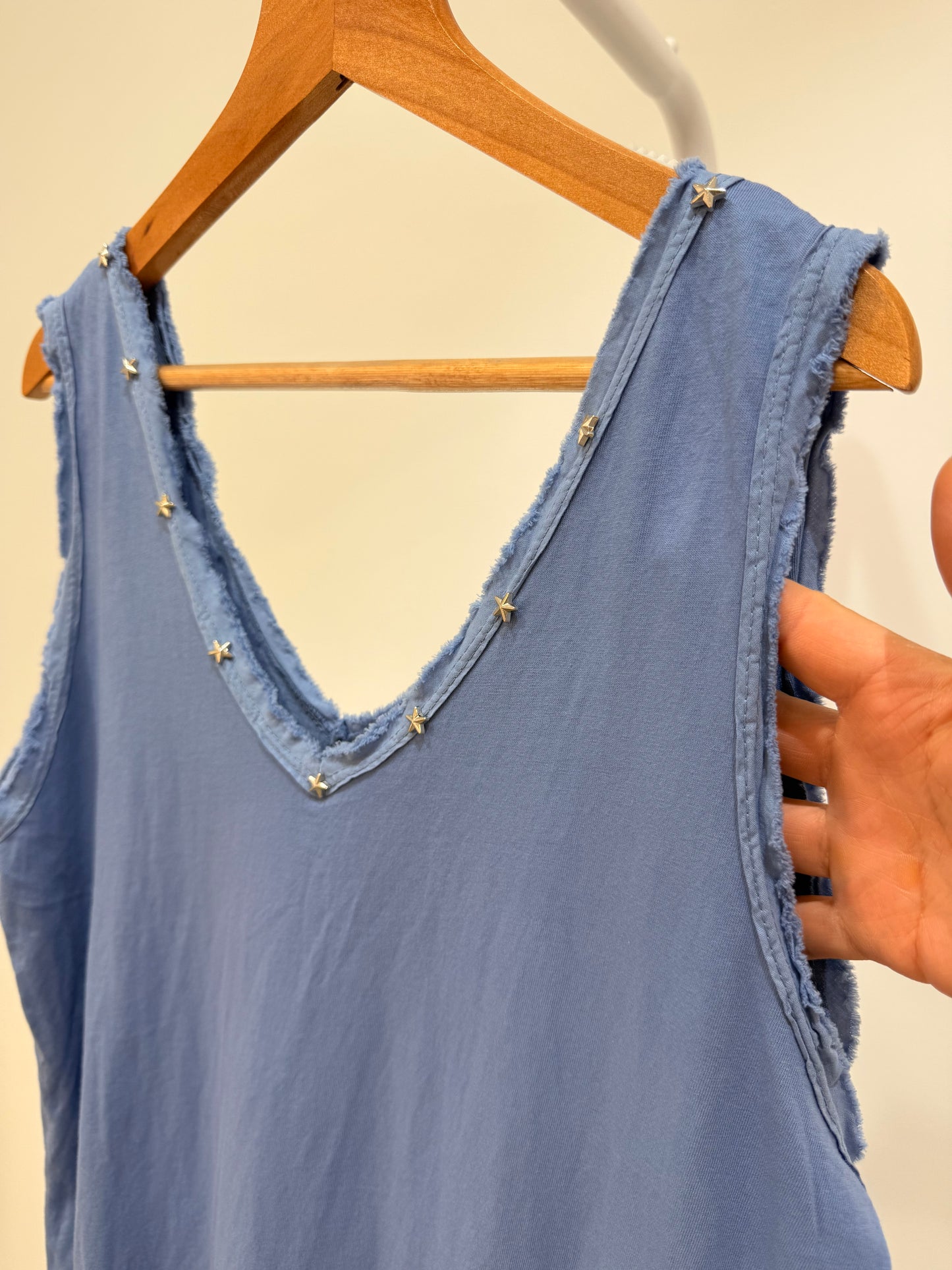 Vestido Corto de Algodón con Tachuelas de Estrellas y Volante