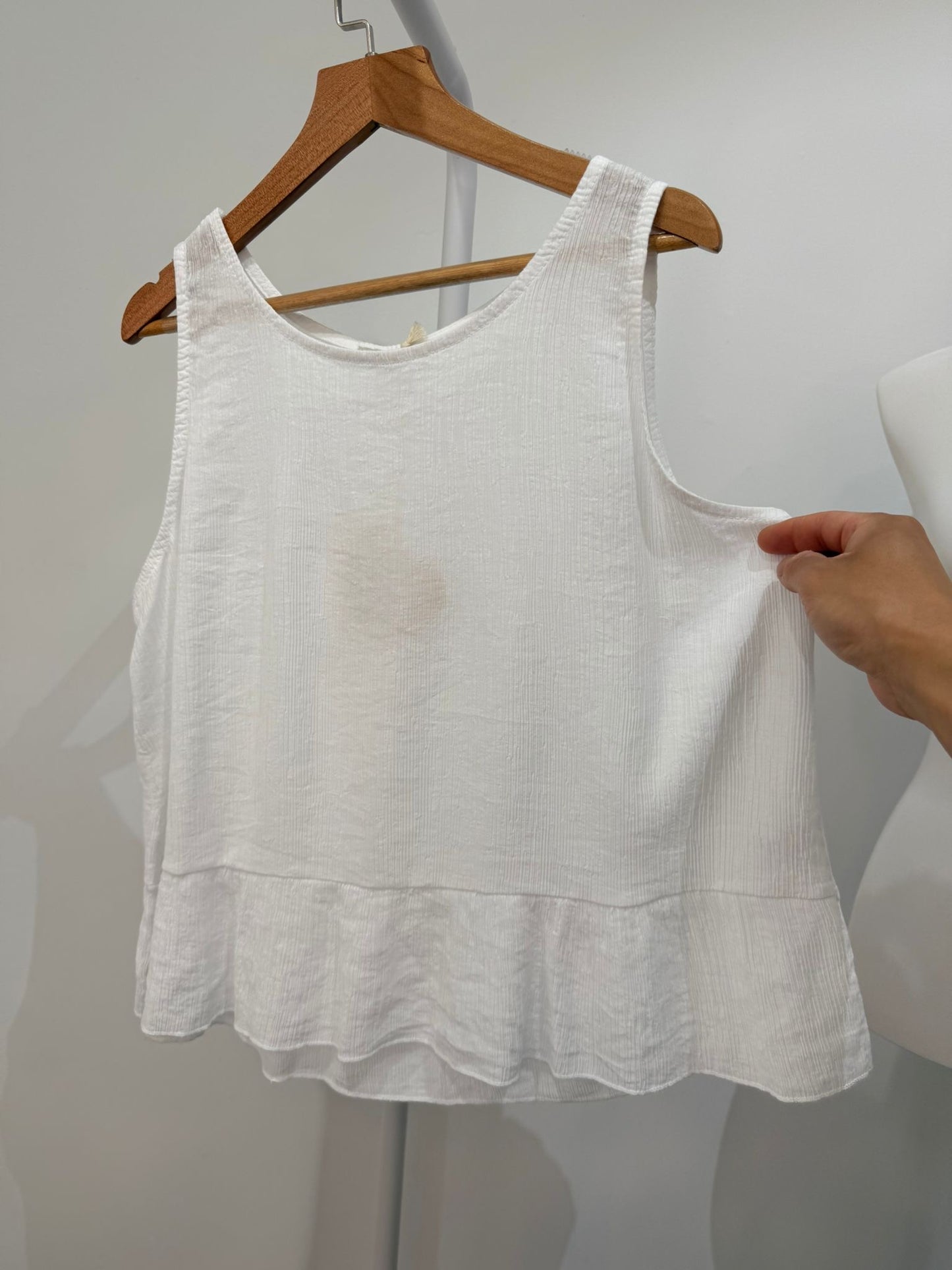 Blusa Sin Mangas con Volante (10825)
