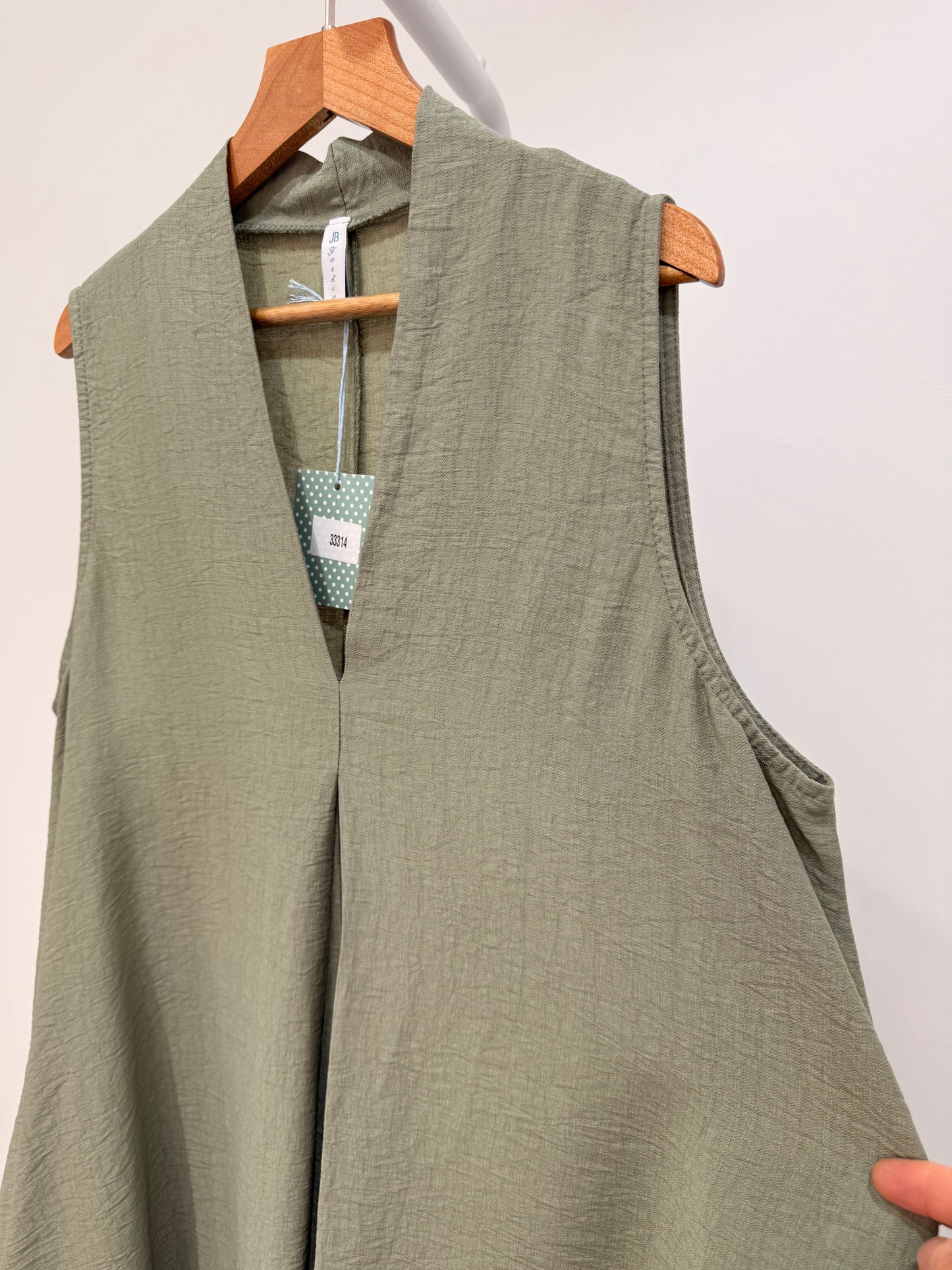 Vestido Midi Evase Sin Mangas