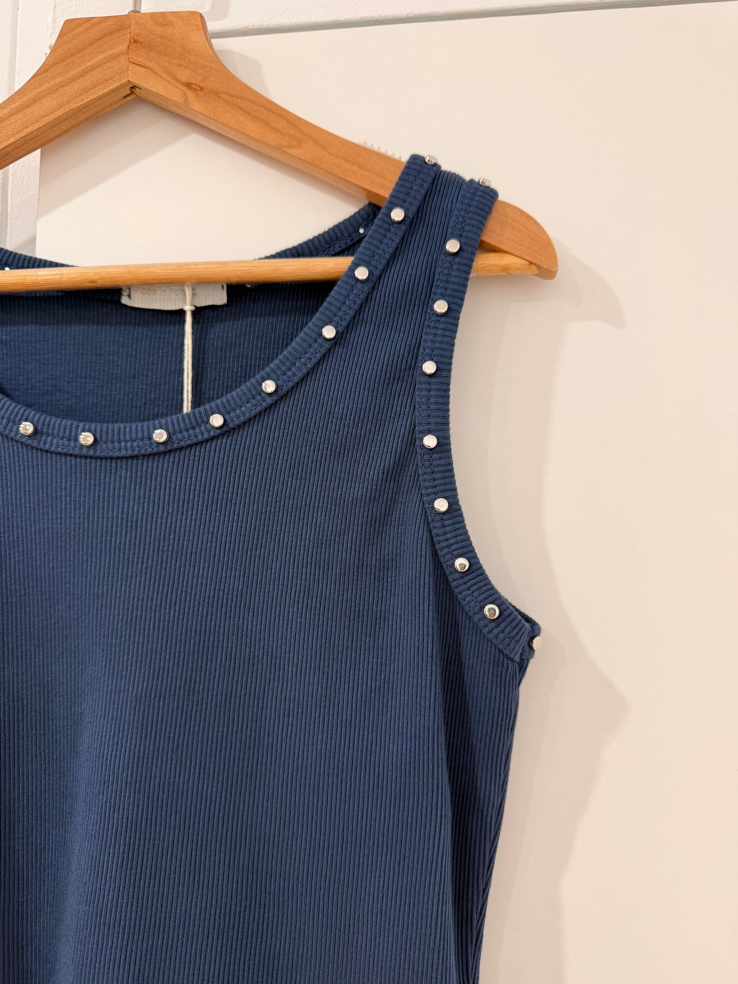 Camiseta de Tirantes en Canalé con Tachuelas 37287