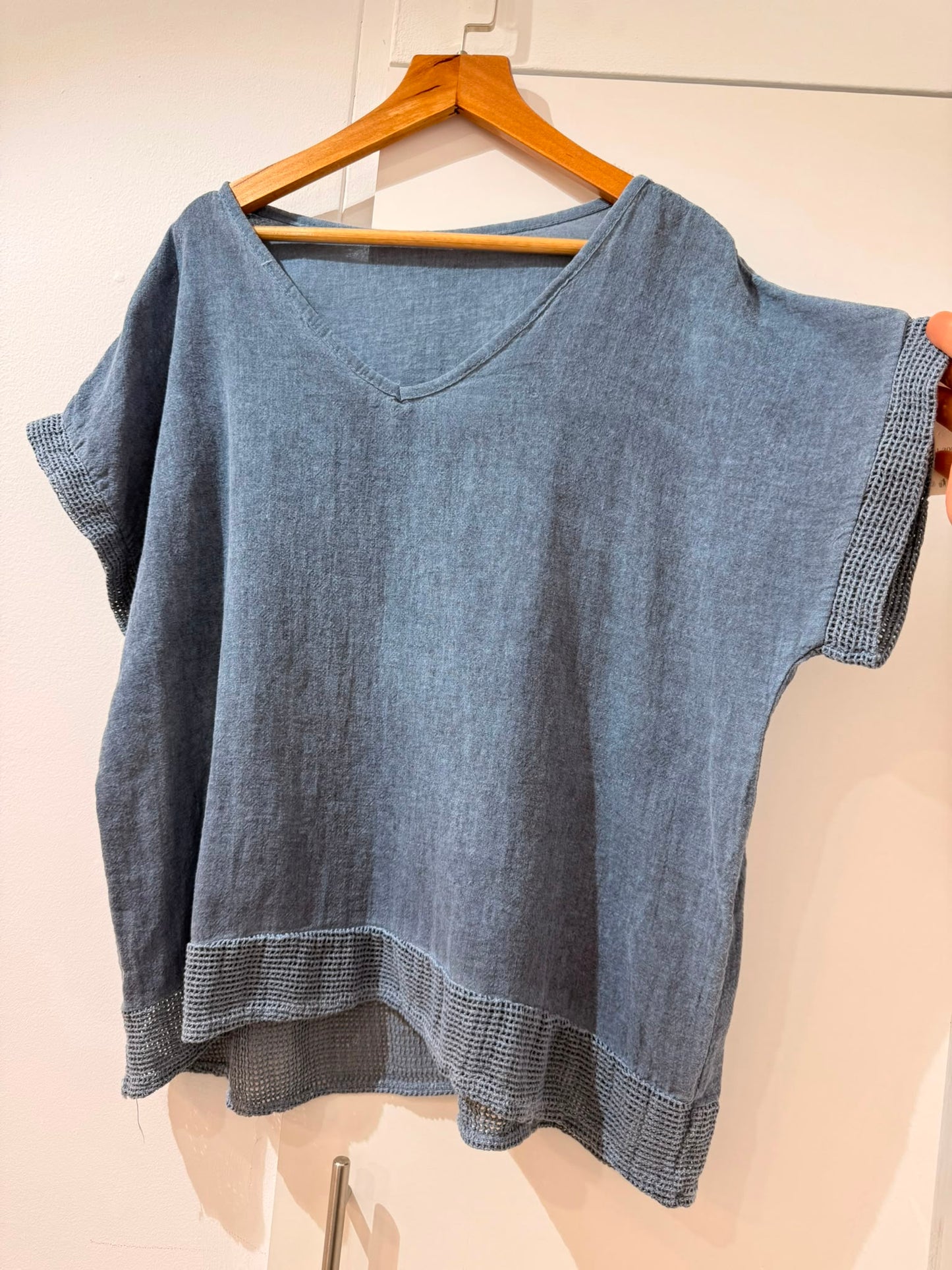 Blusa Fluida de Algodón con Bordes Calados 10728