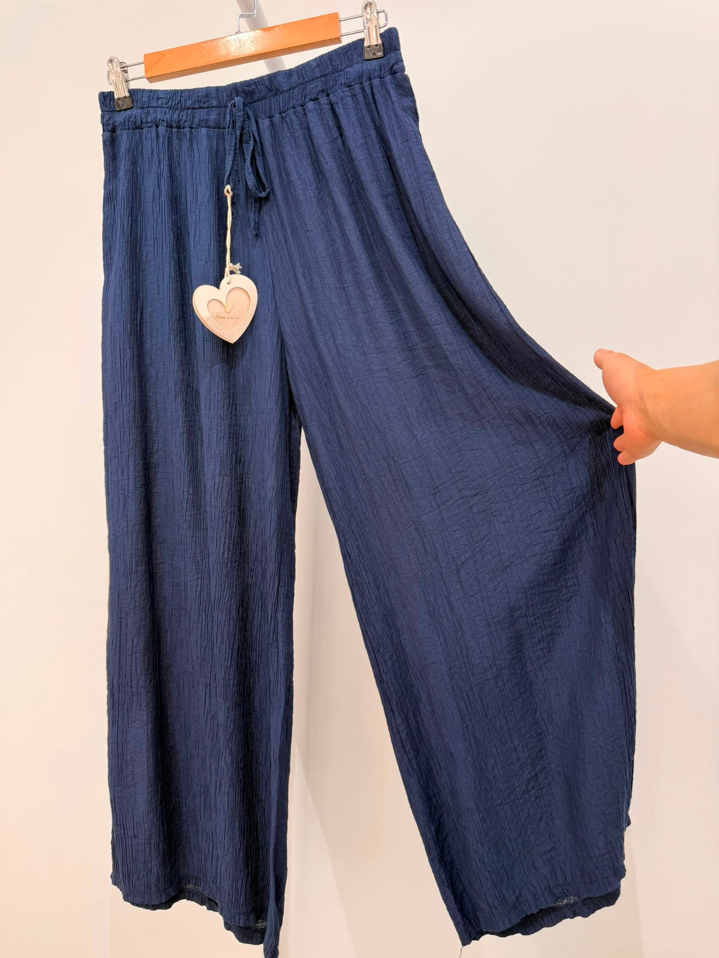 Pantalón Fluido de Pierna Ancha (Efecto Arrugado)