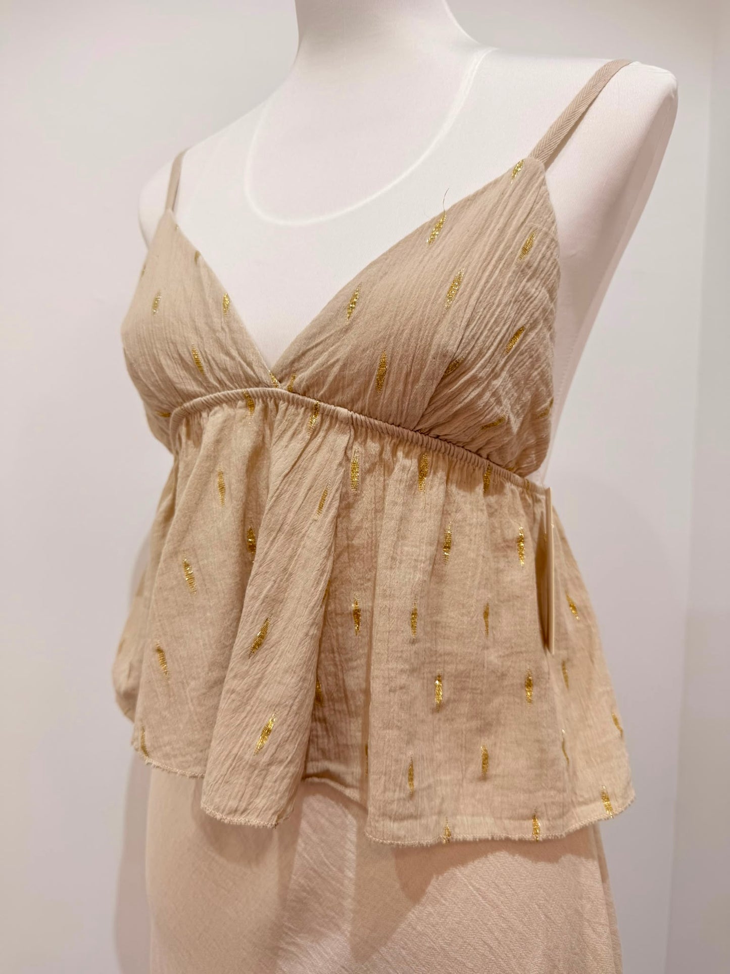 Blusa Top Boho con Detalles Dorados