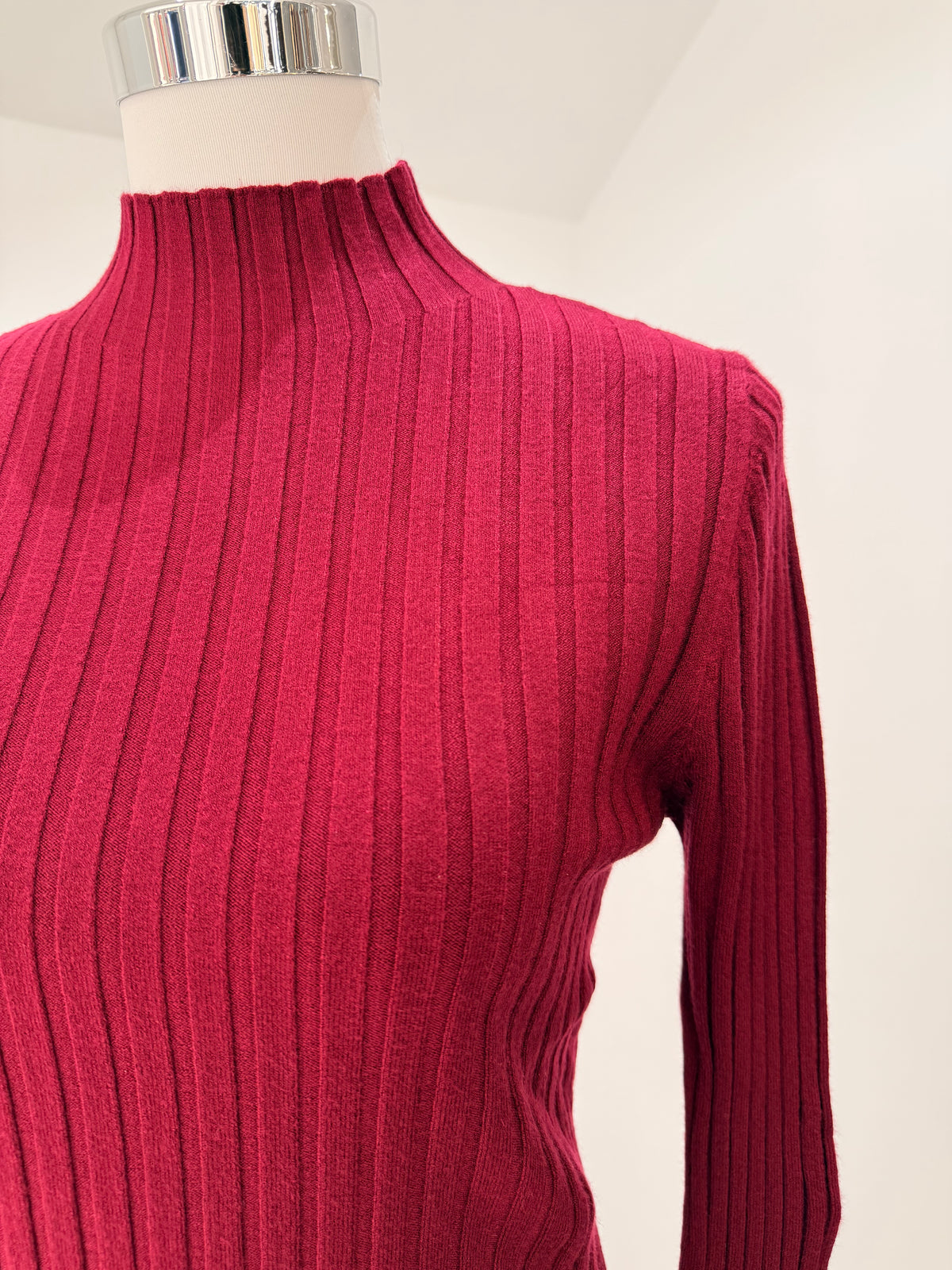 Jersey de punto de canalé cuello semi alto 2003