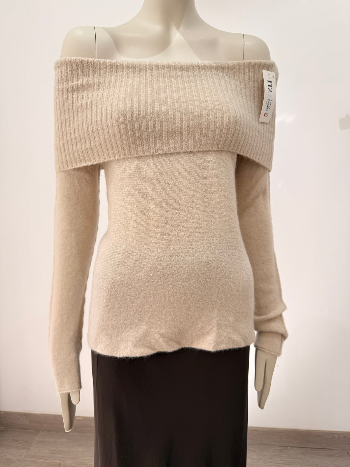 Jersey de punto estilo Bardot (hombros descubiertos) 8596