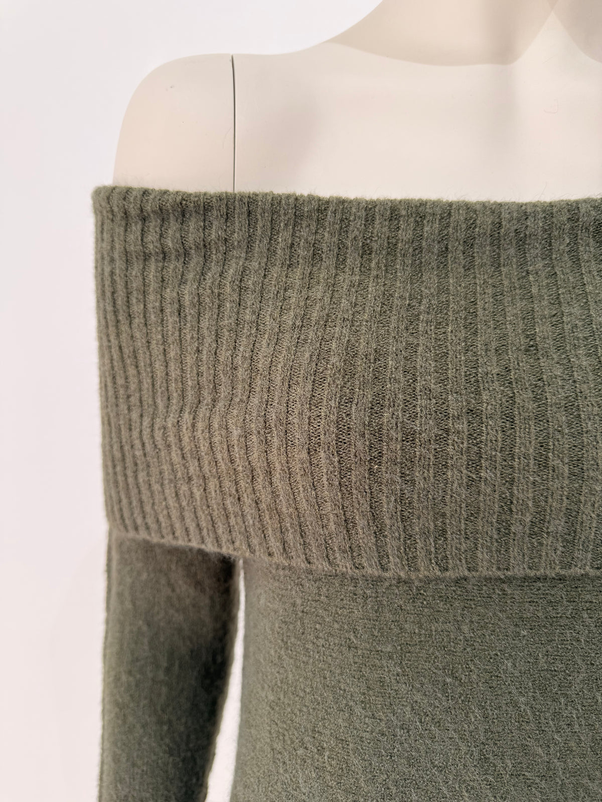 Jersey de punto estilo Bardot (hombros descubiertos) 8596