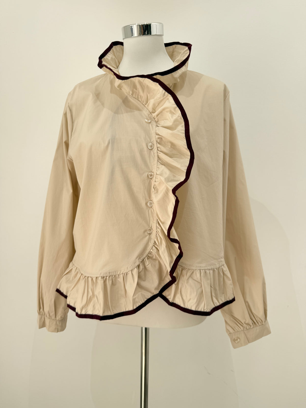 Camisa con volantes 39818