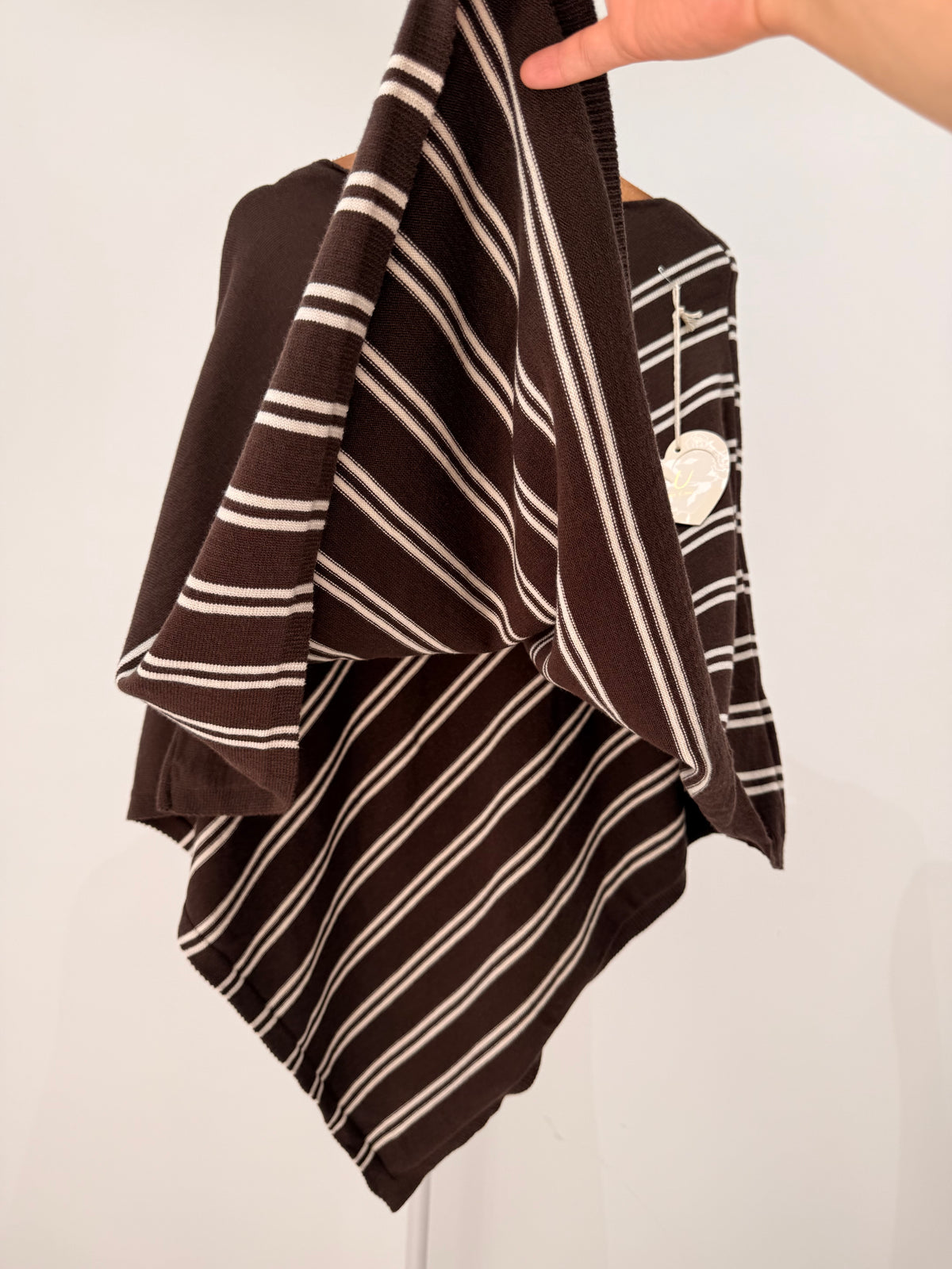 Poncho de punto a rayas 80768